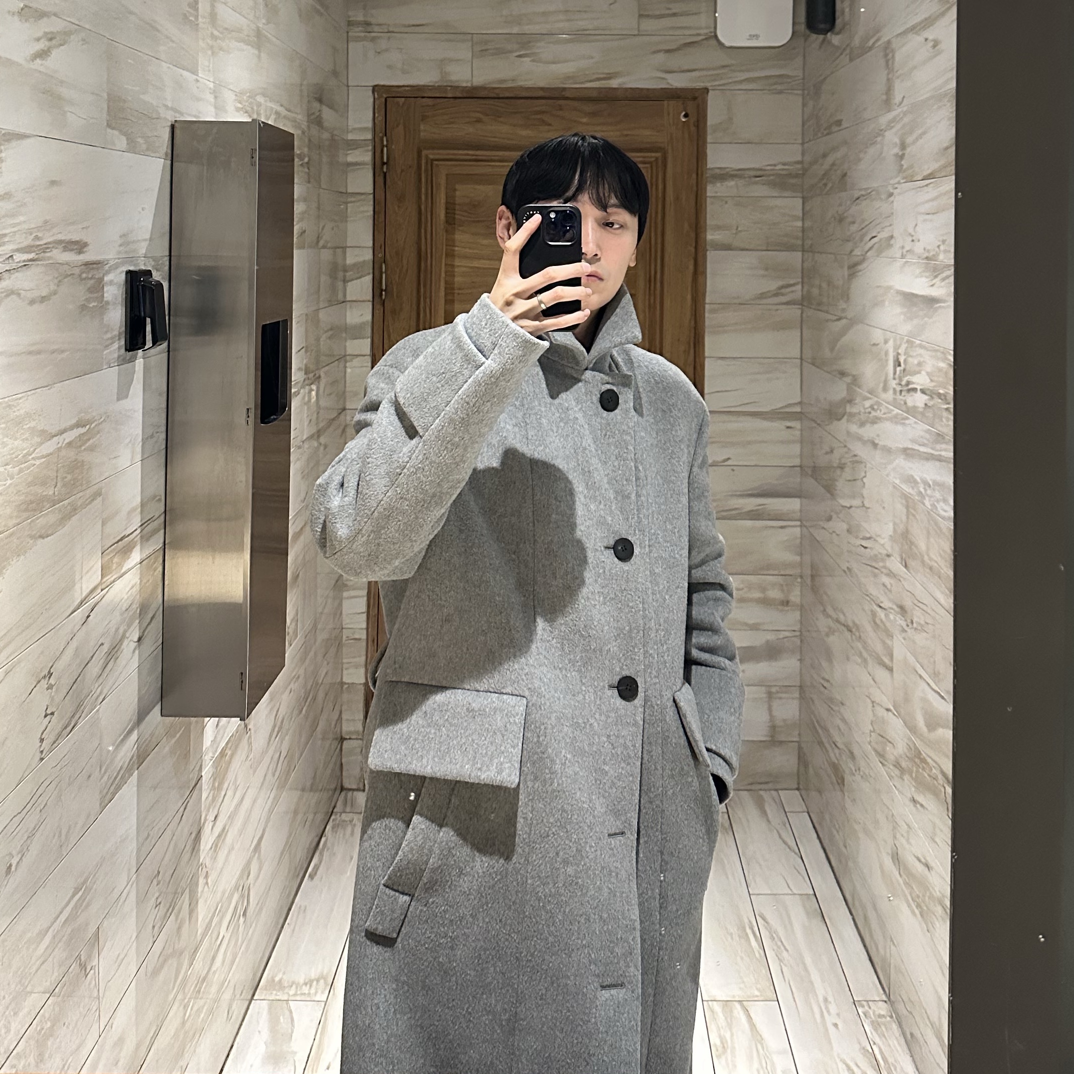 Maison Margiela Tabi Lace-Up Shoes Black, Wooyoungmi Double Coat Gray - 23FW 착용 스타일 - 3
