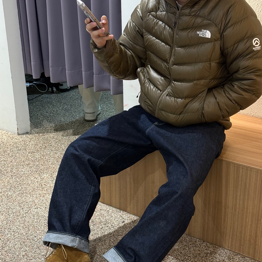The North Face Summit Mattehorn RDS Down Jacket Khaki 착용 스타일