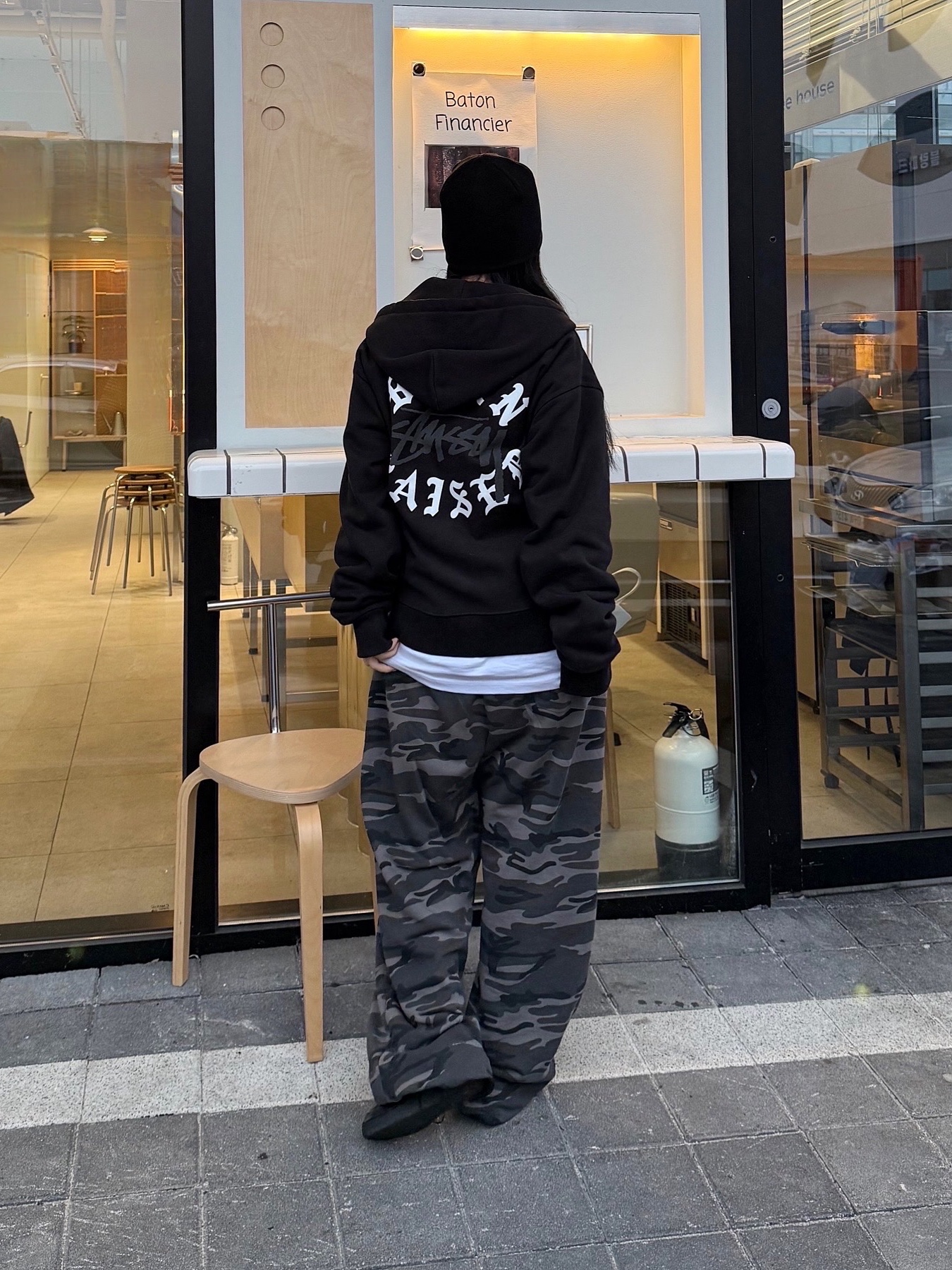 Stussy x Born X Raised Logo Zip Hoodie Black, Nike Air Force 1 '07 Low Triple Black 착용 스타일