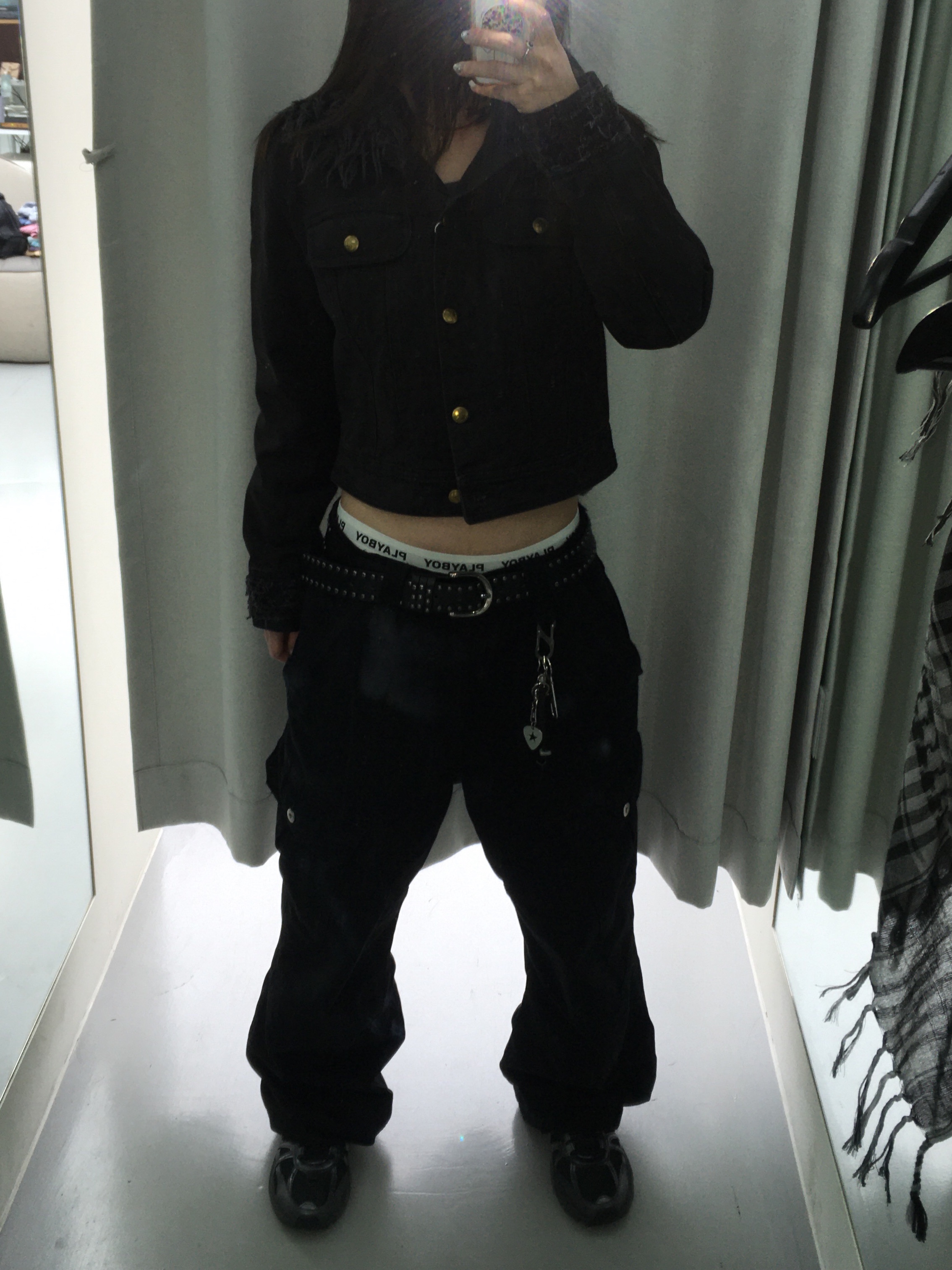 Nike V2K Run Black Anthracite 착용 스타일