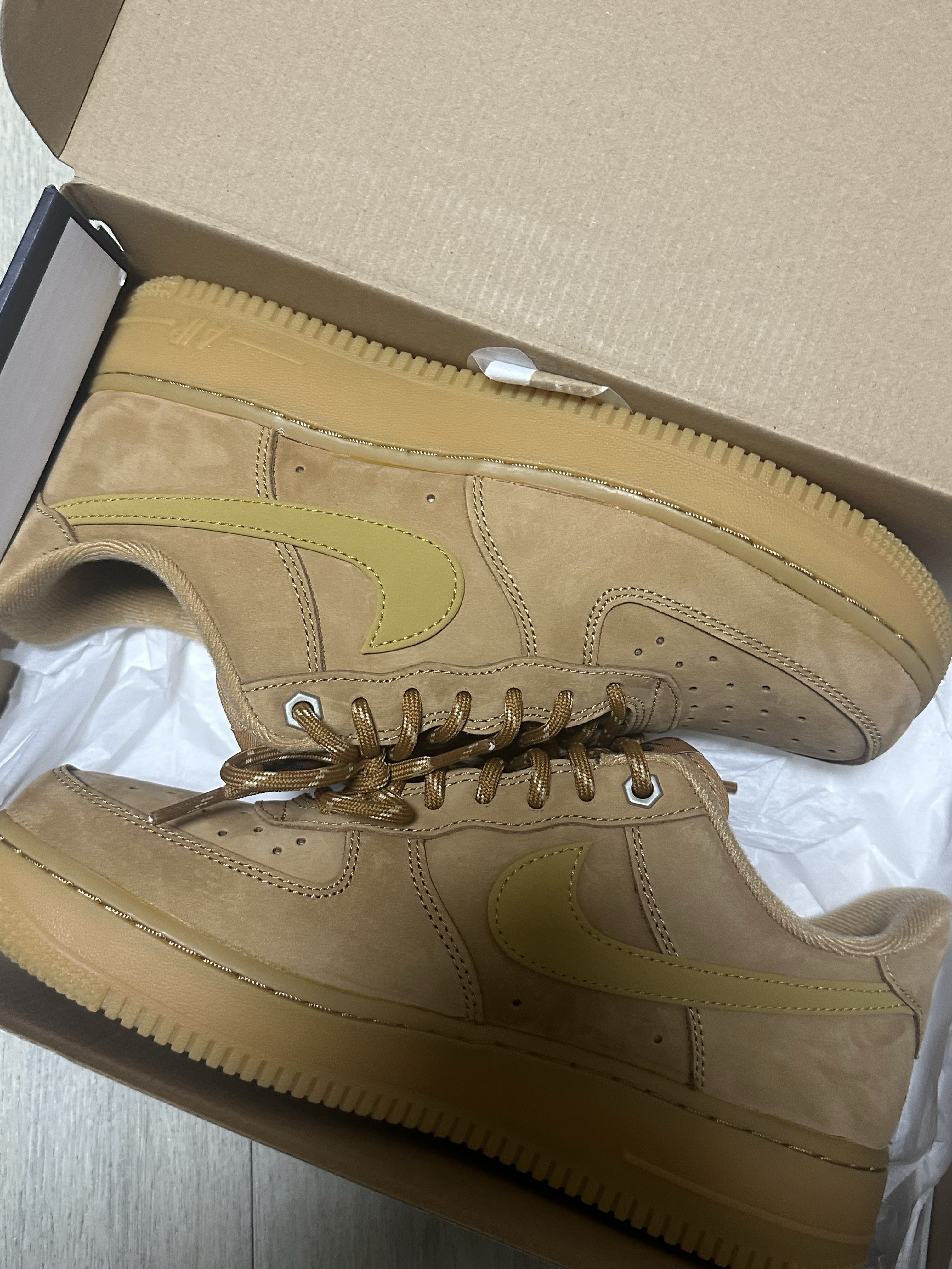 Nike Air Force 1 '07 WB Flax 착용 스타일