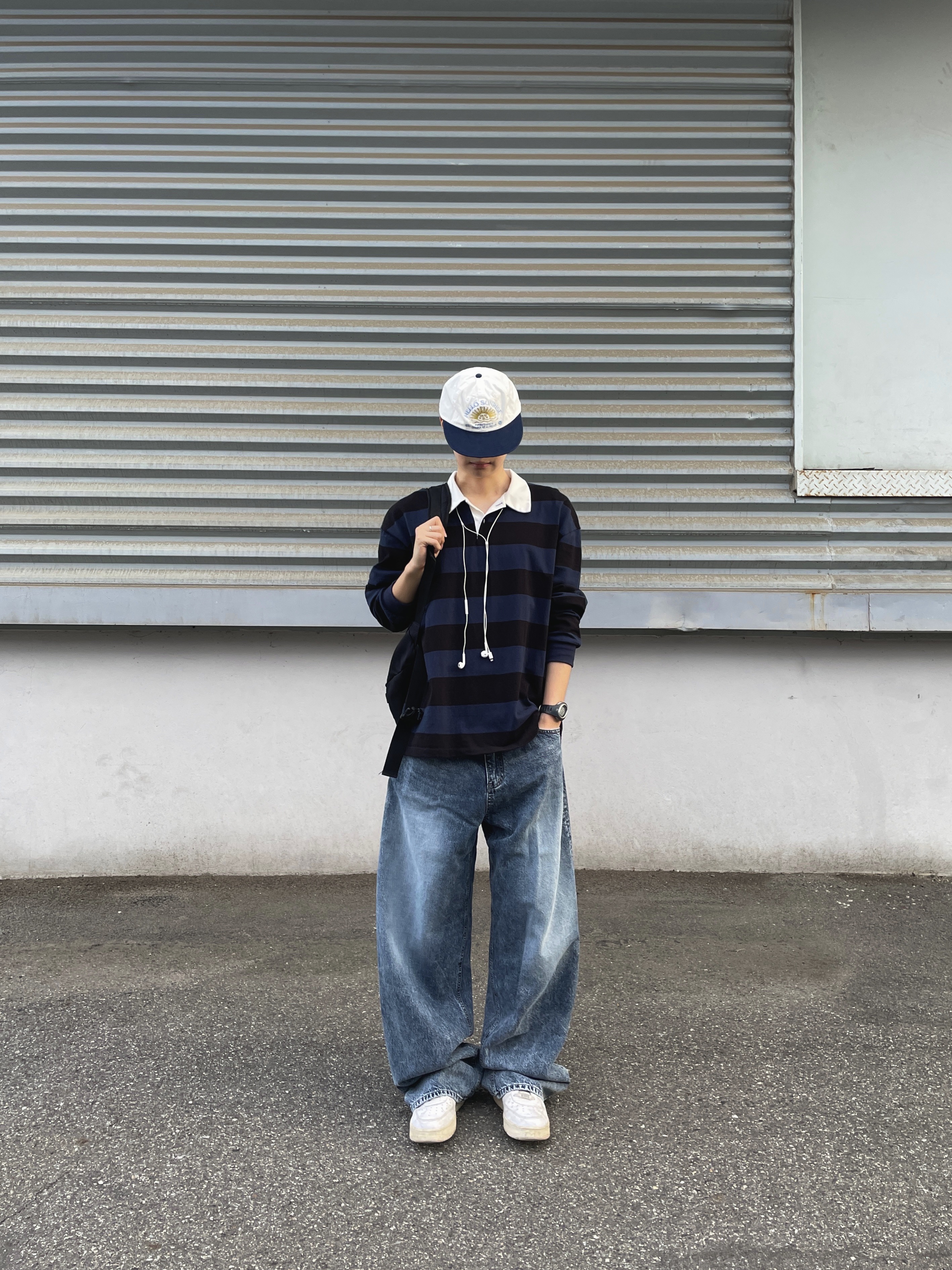 Nike Air Force 1 '07 Low White, Hello Sunrise Washed HS Arch Logo 6Panel Cap Off White & Navy 착용 스타일 - 1