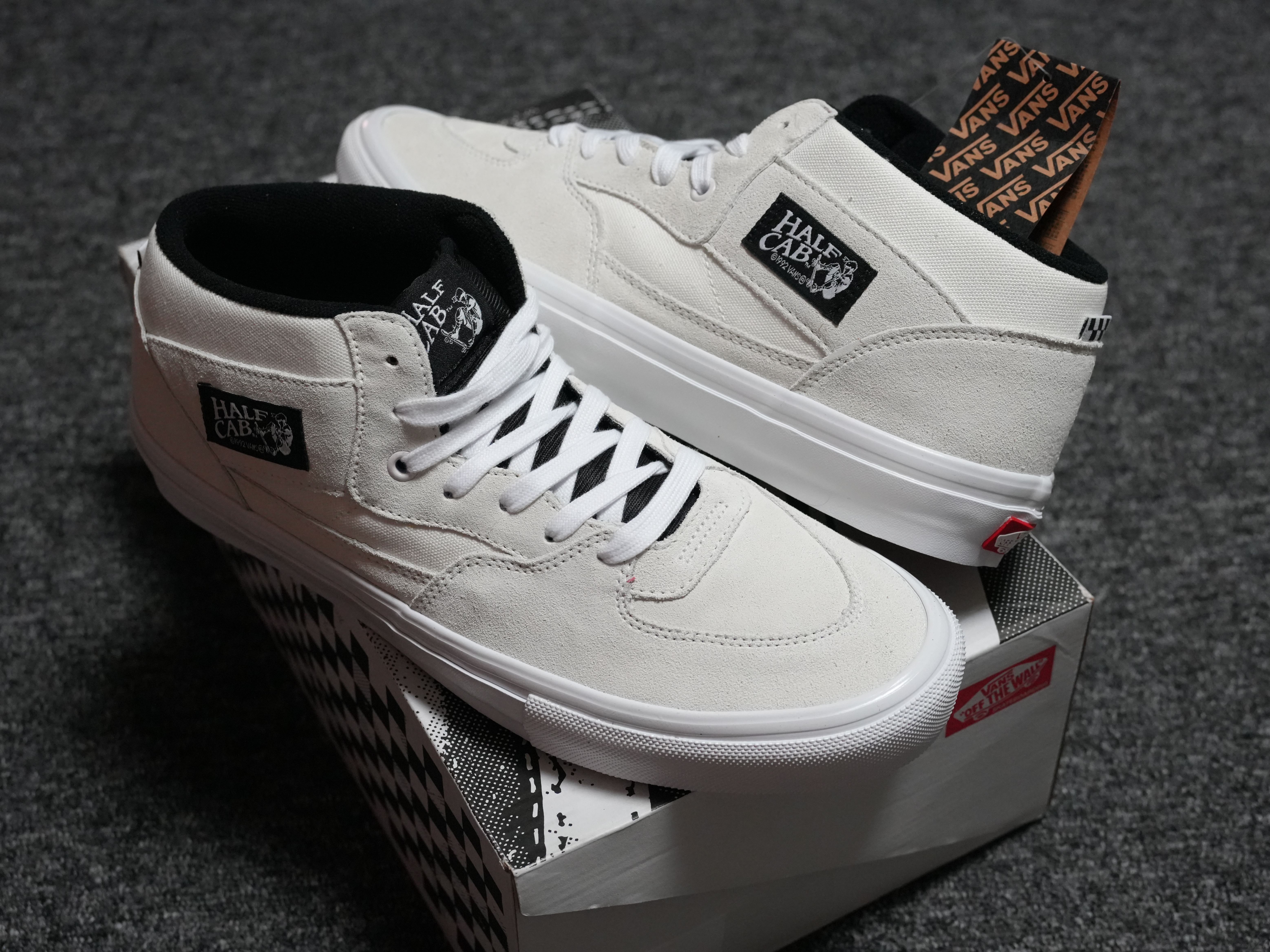 Vans Skate Half Cab White Black 착용 스타일