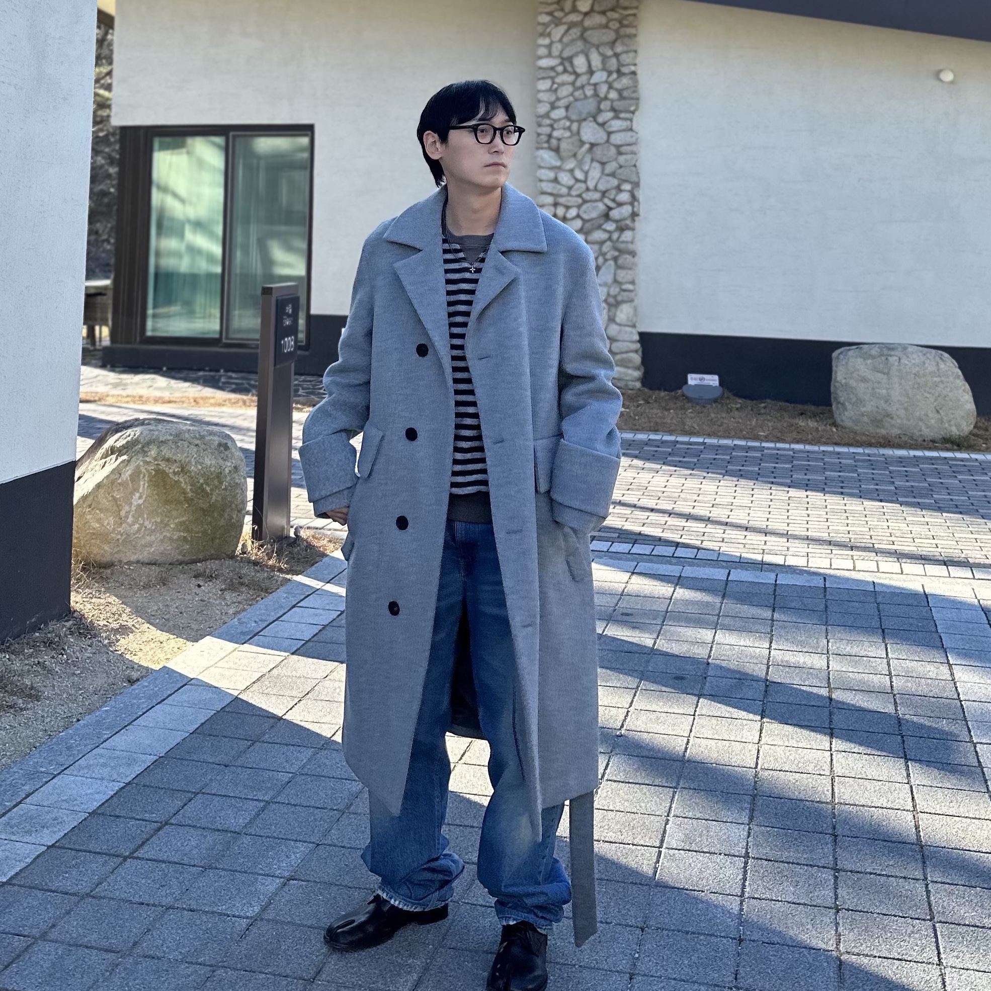 Maison Margiela Tabi Lace-Up Shoes Black, Wooyoungmi Double Coat Gray - 23FW 착용 스타일 - 2