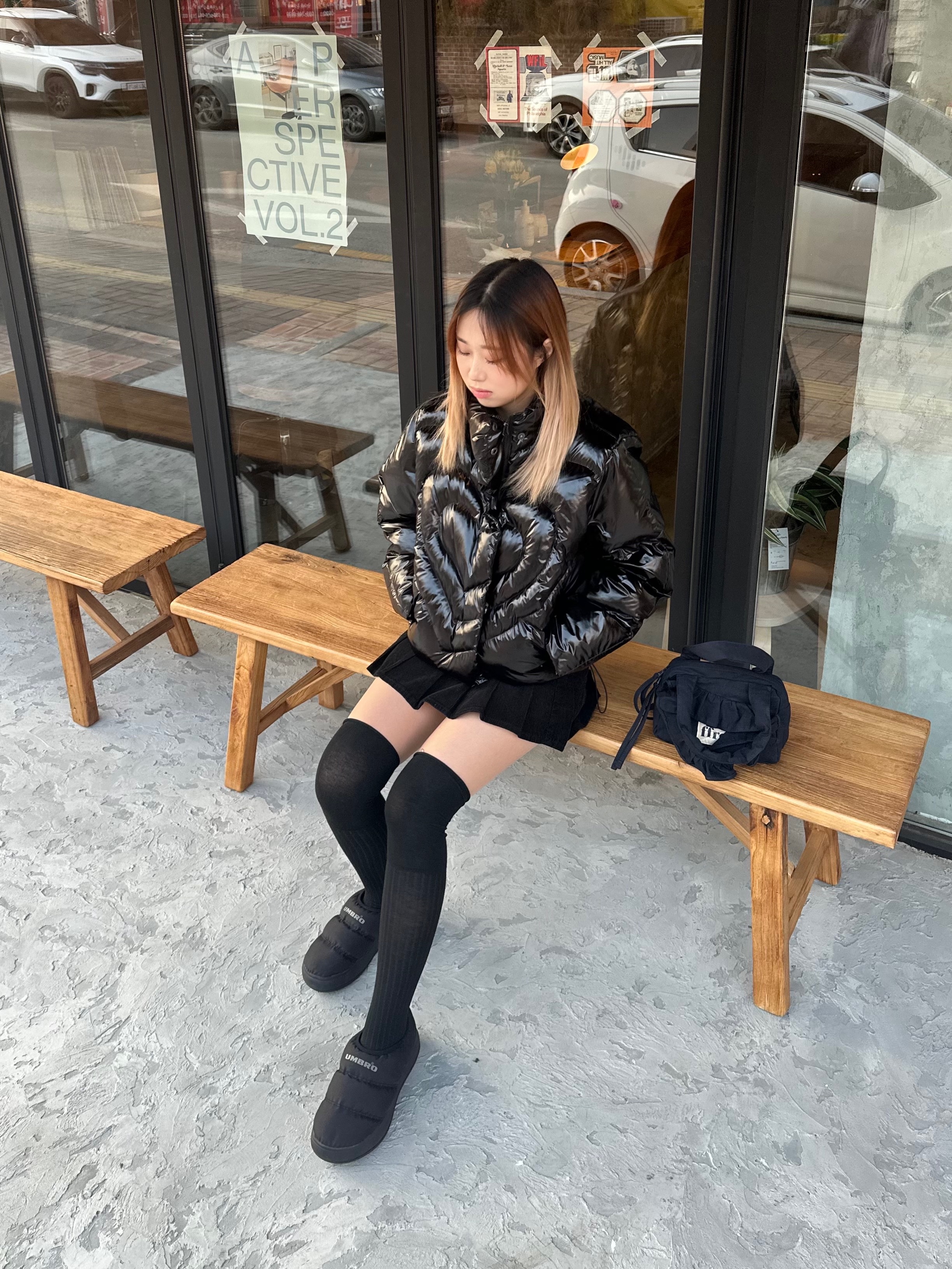 BadBlue Heart Puffer Jacket City Black 착용 스타일 - 1