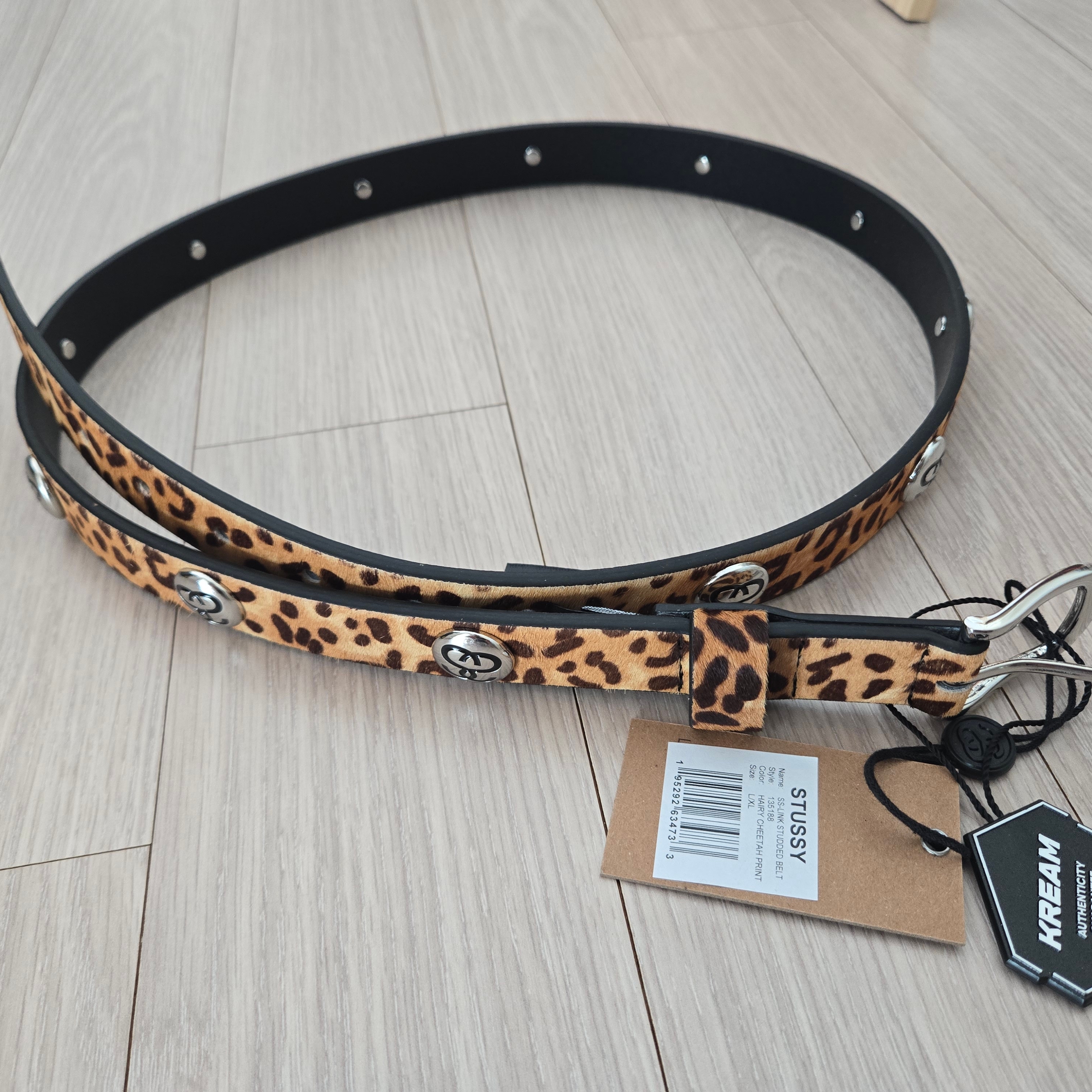 Stussy SS Link Studded Belt Hairy Cheetah Print 착용 스타일