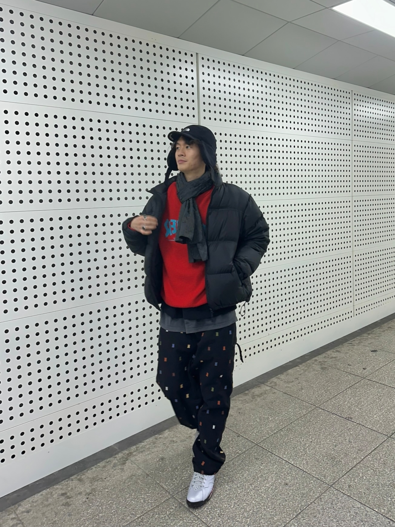 Supreme x Thrasher Sweater Red - 21FW, Jordan 7 Retro Reflections of a Champion 착용 스타일