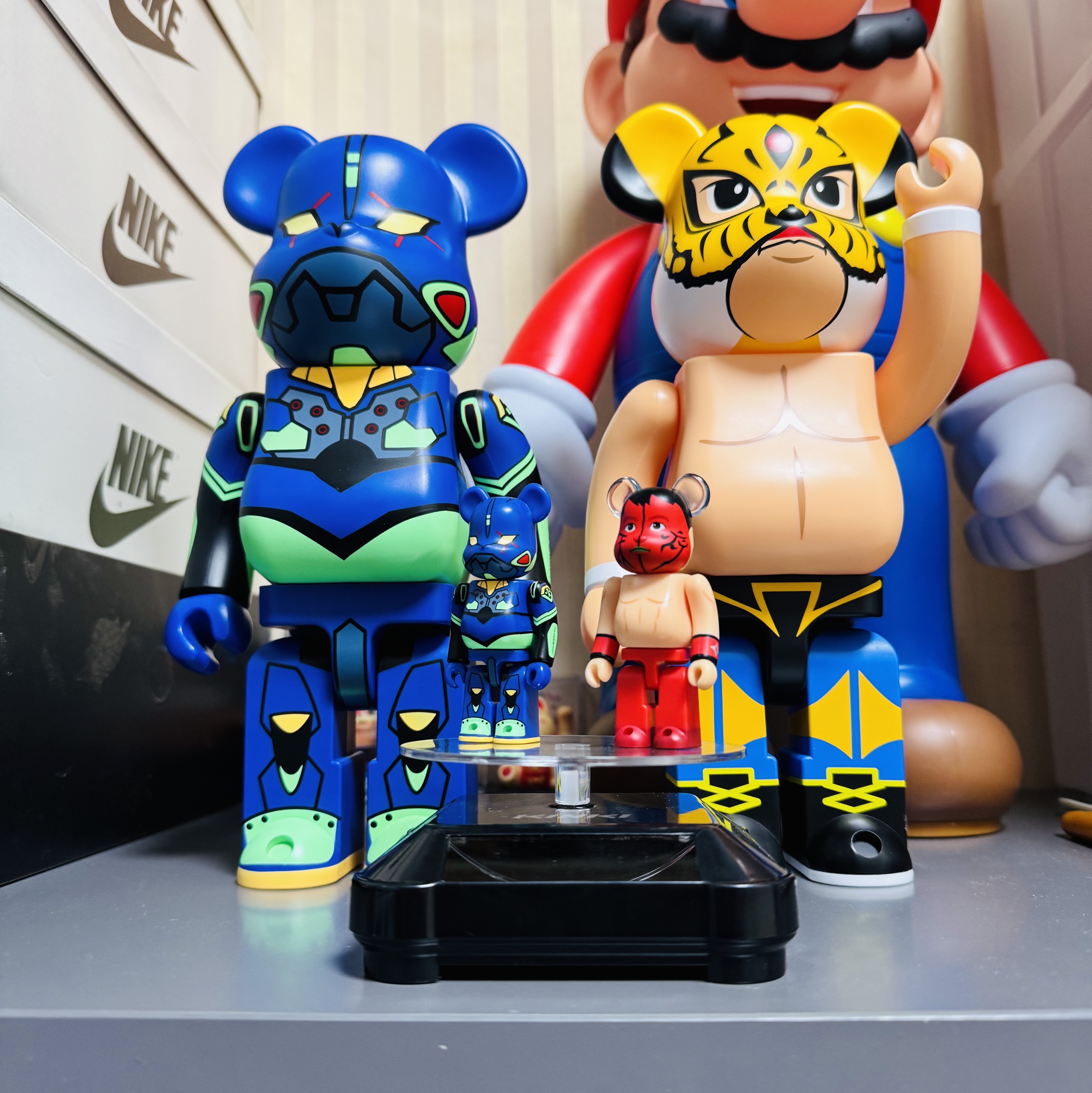 Bearbrick Evangelion Unit 01 New Paint Ver. 100% & 400% Set 착용 스타일