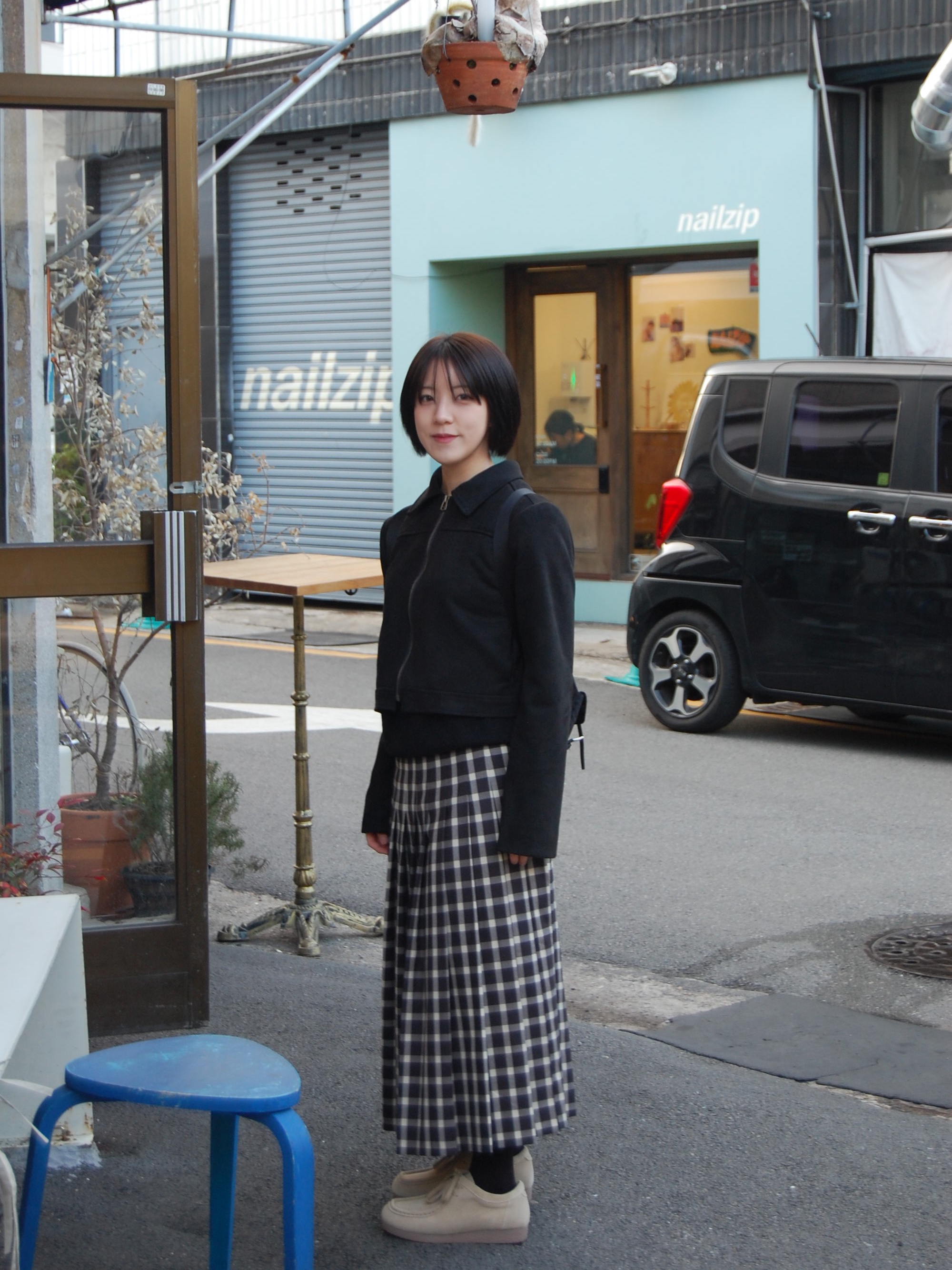 Prada Re-Nylon Small Backpack Black 착용 스타일