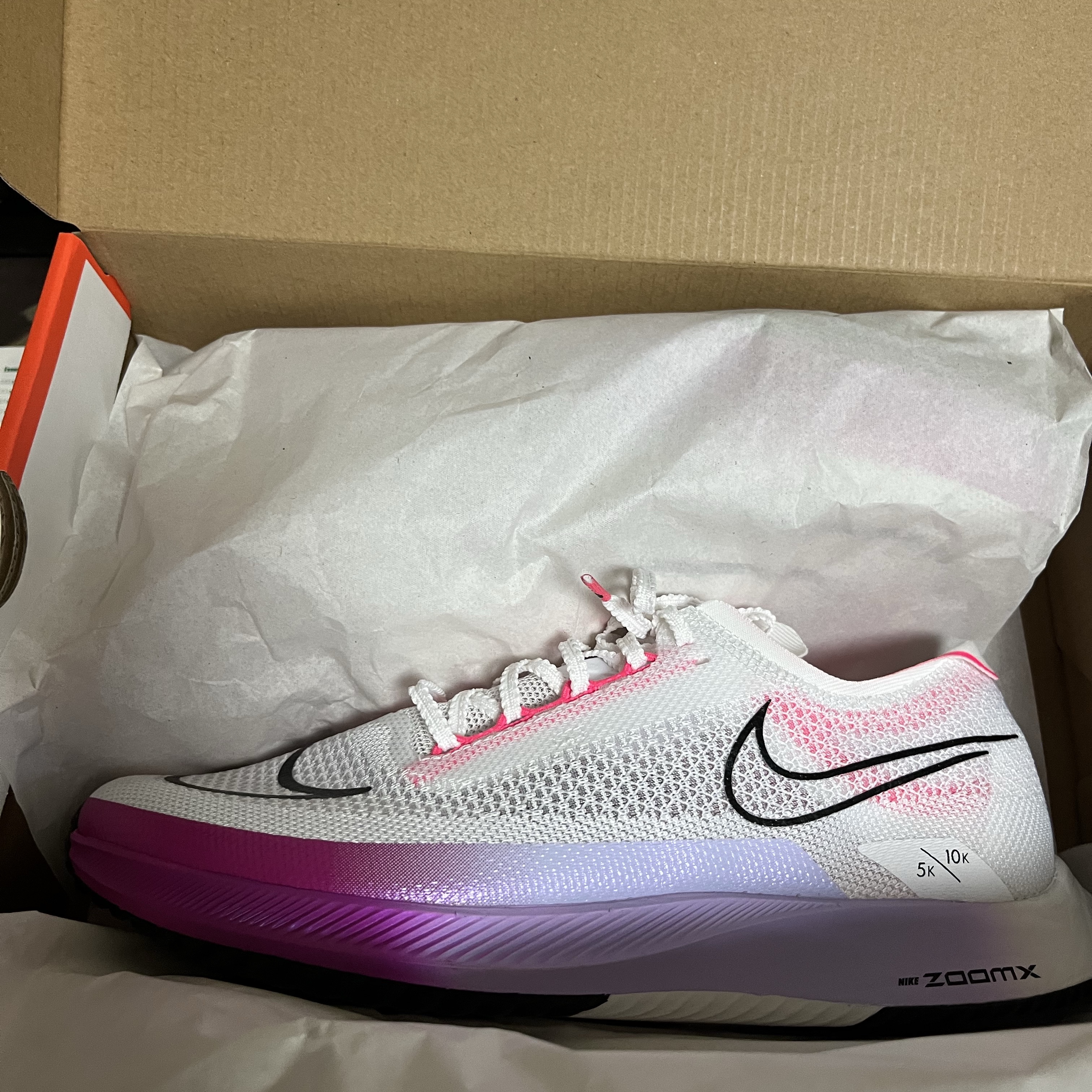 Nike ZoomX Streakfly White Vivid Graffe 착용 스타일 - 5