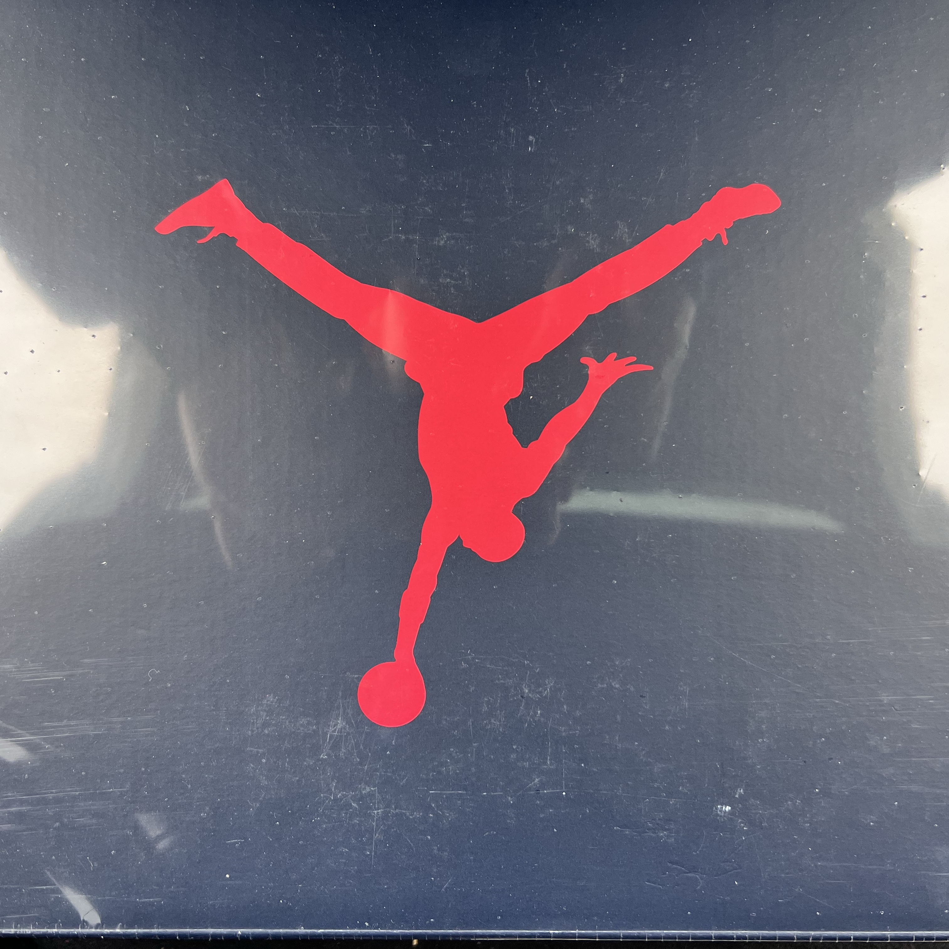 Jordan 7 x Trophy Room Retro SP True Red and Obsidian 착용 스타일 - 1