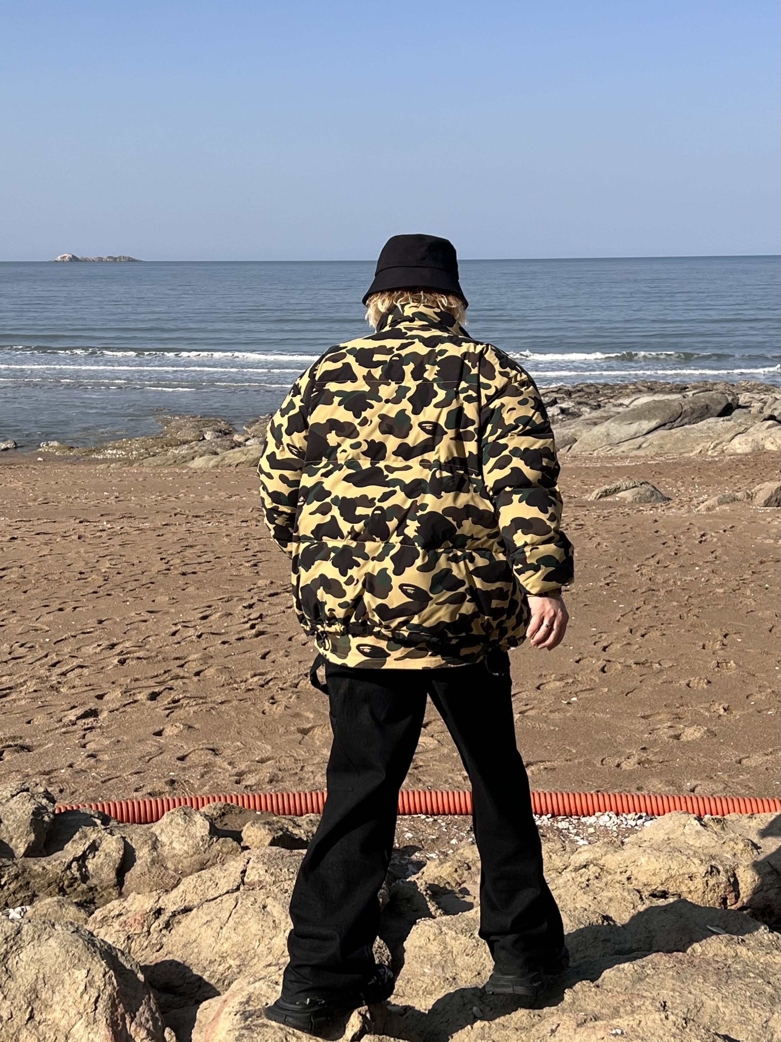 BAPE 1st Camo Reversible Down Jacket Yellow 착용 스타일