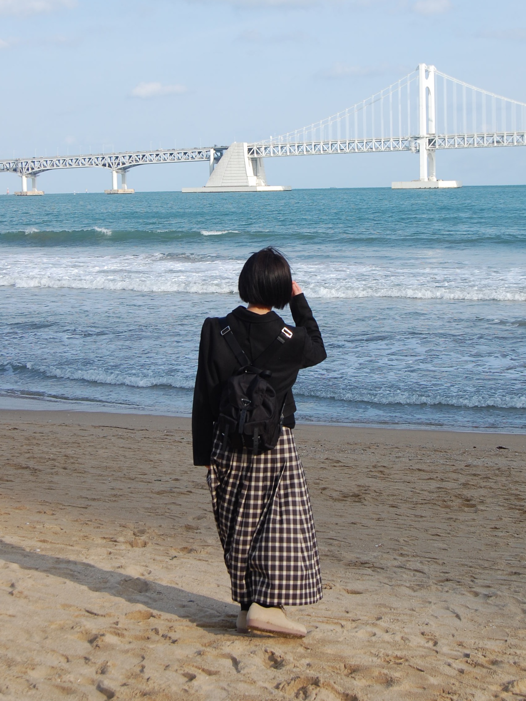 Prada Re-Nylon Small Backpack Black 착용 스타일