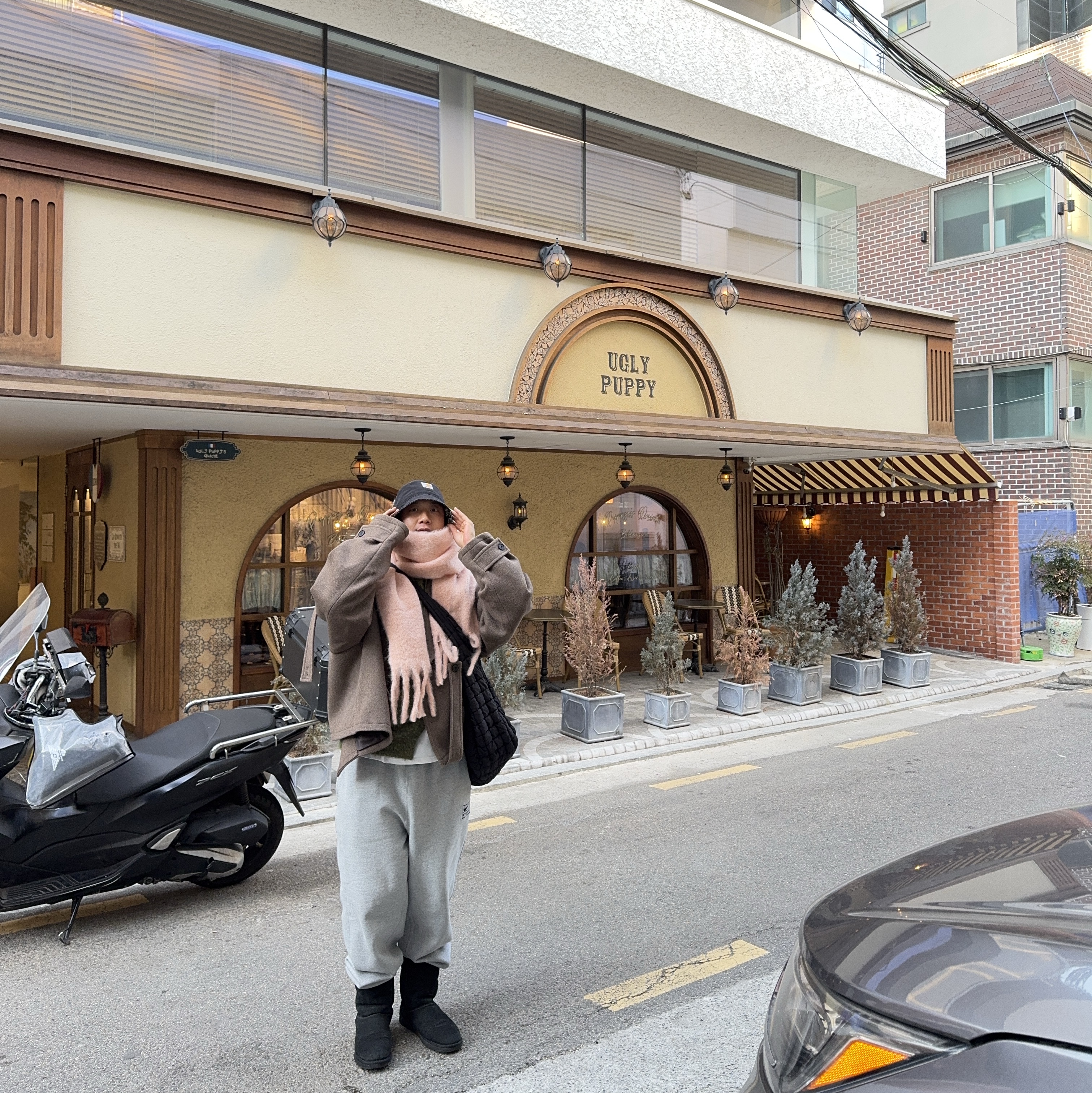 Homme Plisse Issey Miyake MC June Hoodie Ivory, Magliano Mini Knitted Bomber Baby Pink 착용 스타일 - 8