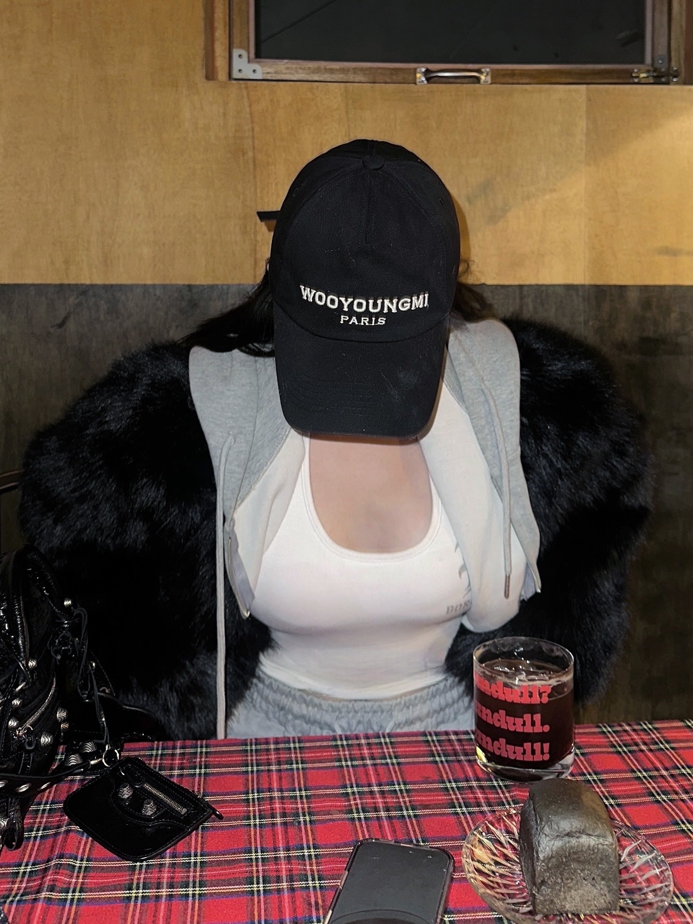Wooyoungmi Embroidered Ball Cap Black - 24FW, Balenciaga Neo Cagole XS Handbag Black 착용 스타일 - 2