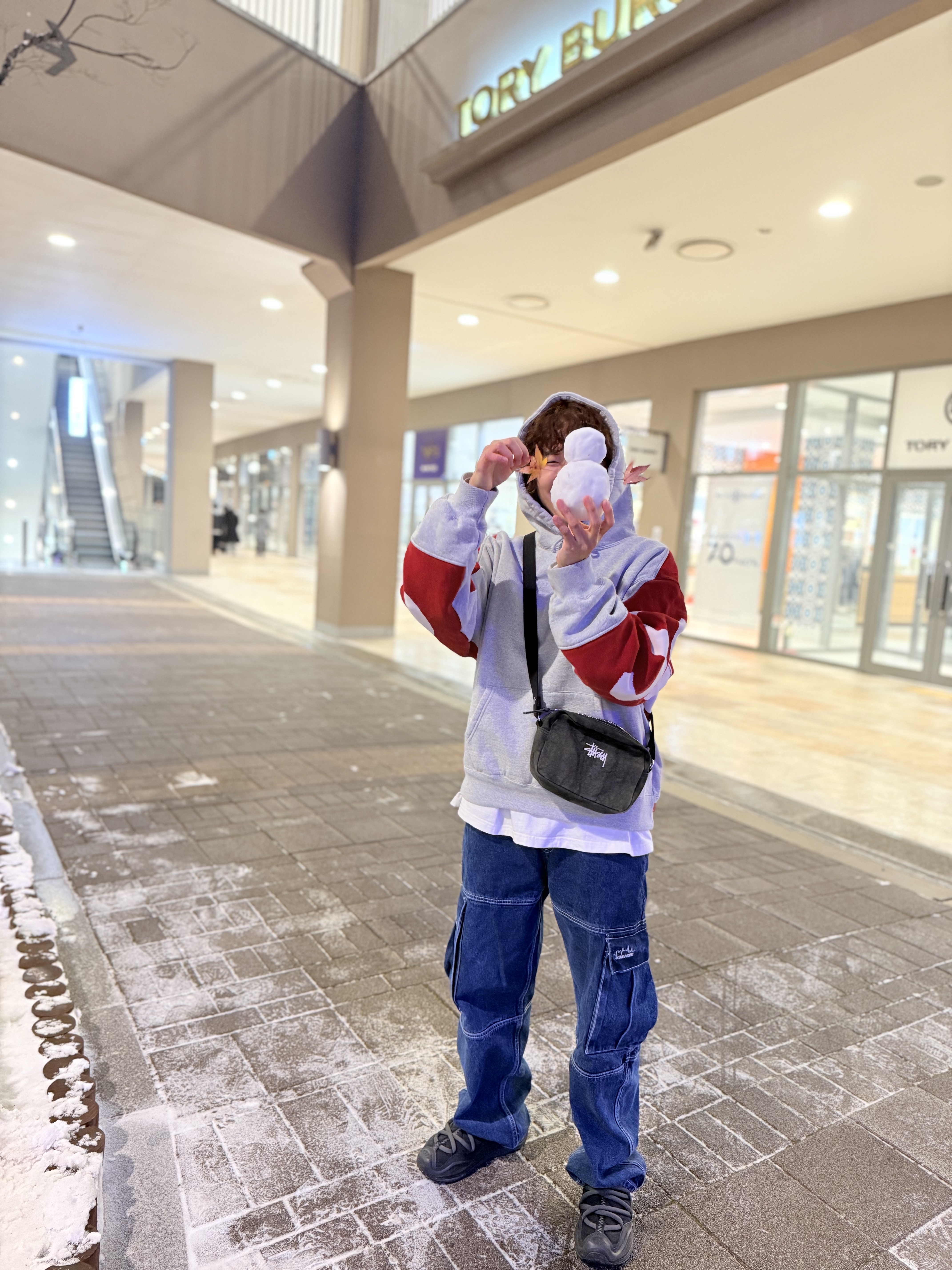 Gentle Monster x Maison Margiela MM107 Black Black, Ader Error Sig; TRS/BL Tag Hoodie Zip-Up 01 Grey 착용 스타일 - 9