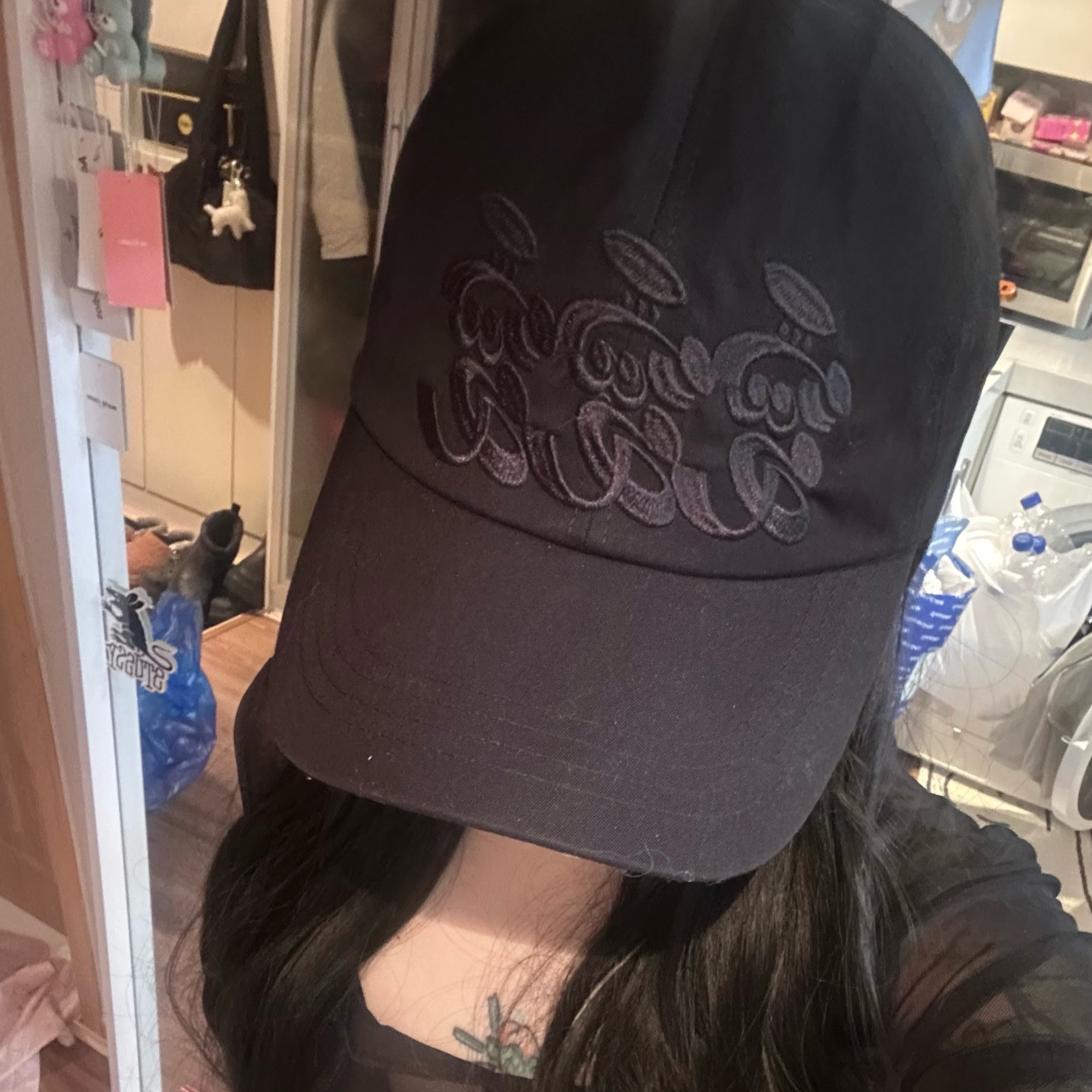 LUVLUVLUV SV The Most Basic Baseball Cap Black 착용 스타일 - 3