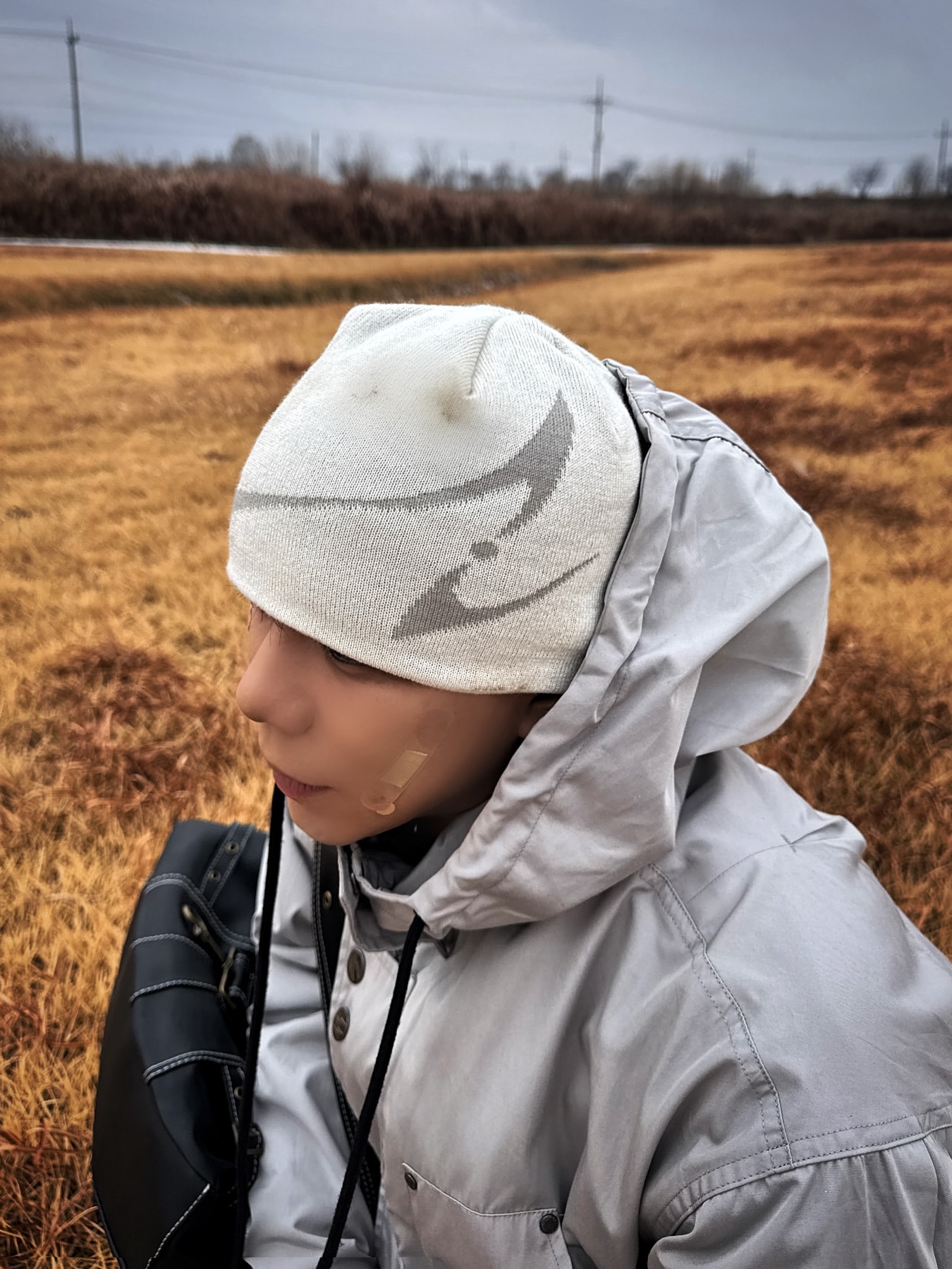 BLR Curved Logo Beanie Black, BLR Curved Logo Beanie Ivory 착용 스타일