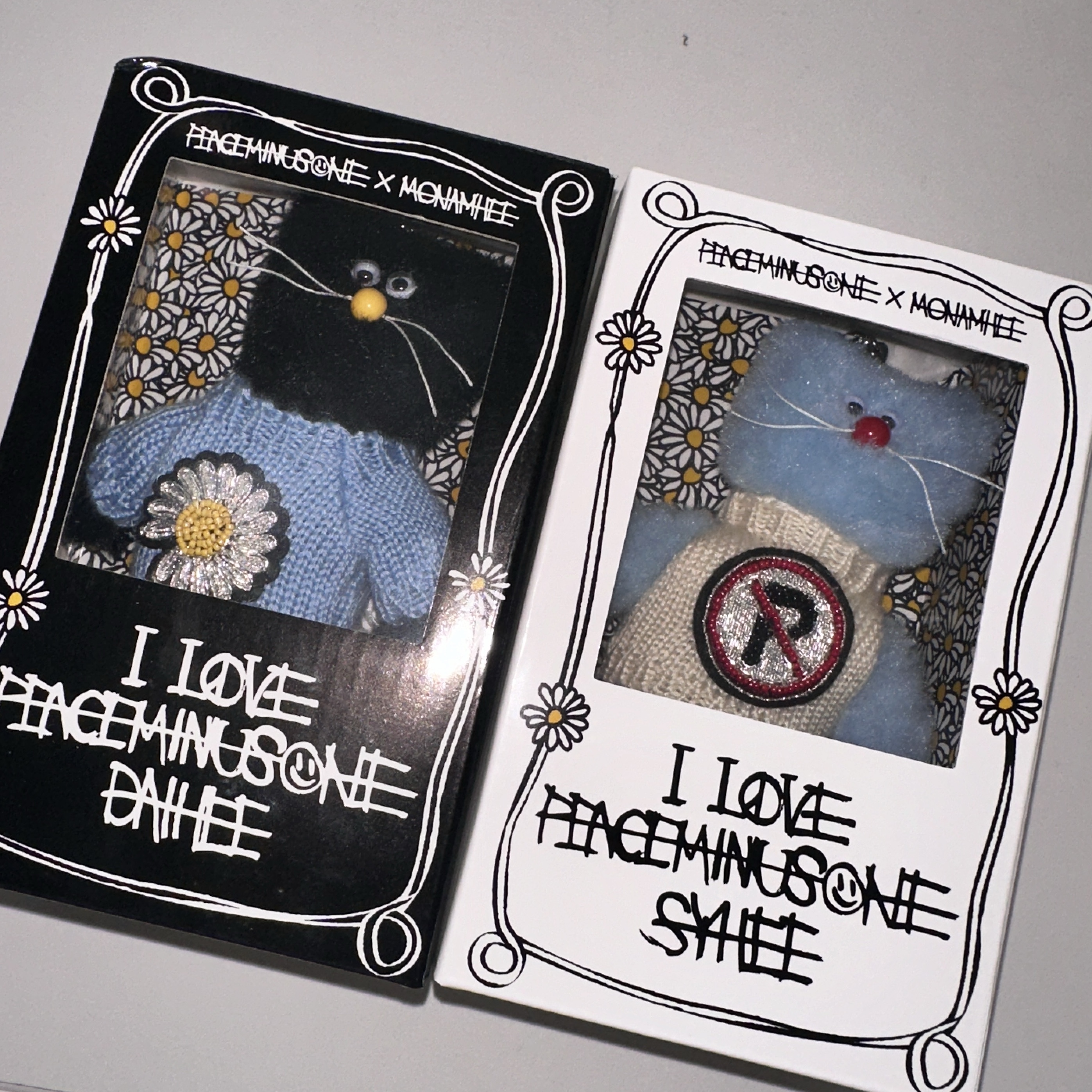 Monamhee x Peaceminusone Daihee Plush Keyring, Monamhee x Peaceminusone Syhee Plush Keyring 착용 스타일 - 1