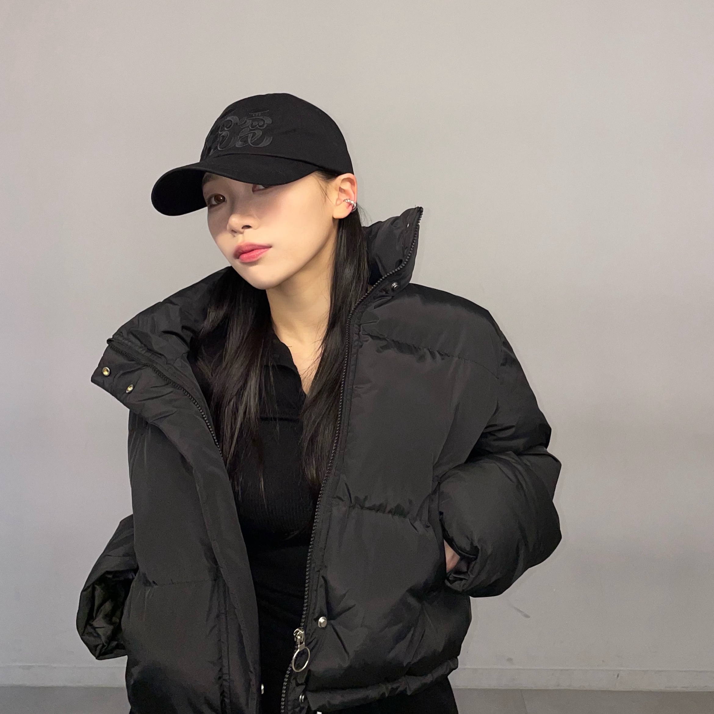 LUVLUVLUV SV The Most Basic Baseball Cap Black 착용 스타일 - 4
