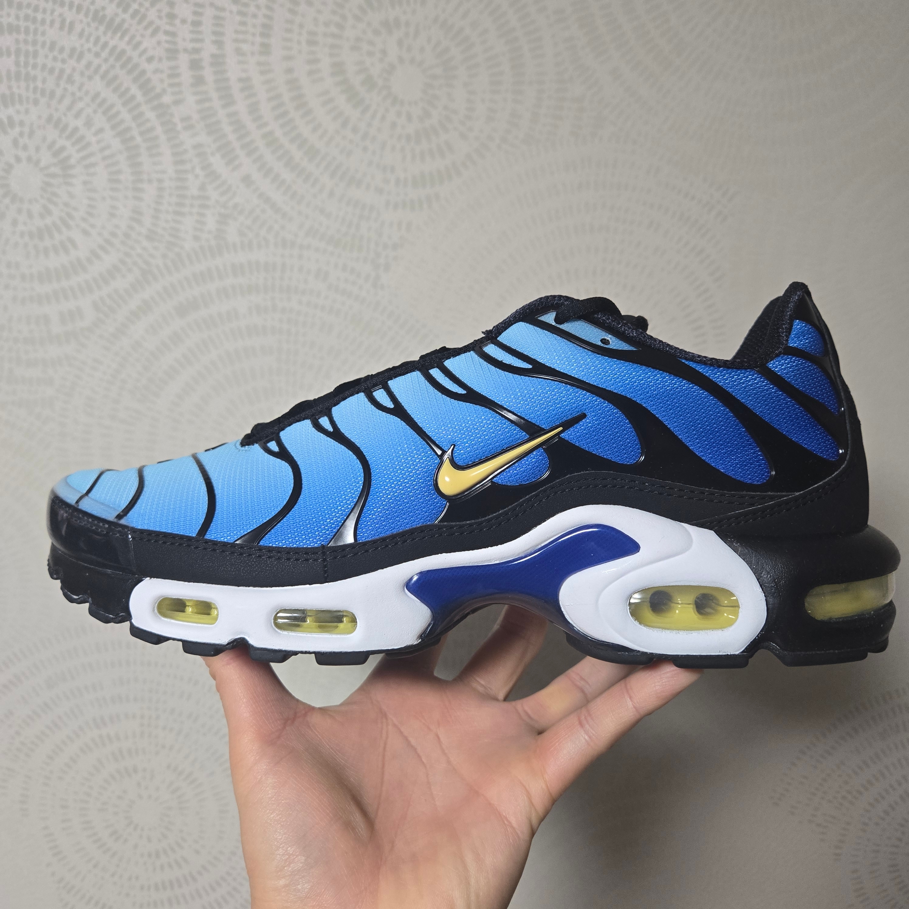 Nike Air Max Plus OG Hyper Blue 2025 착용 스타일