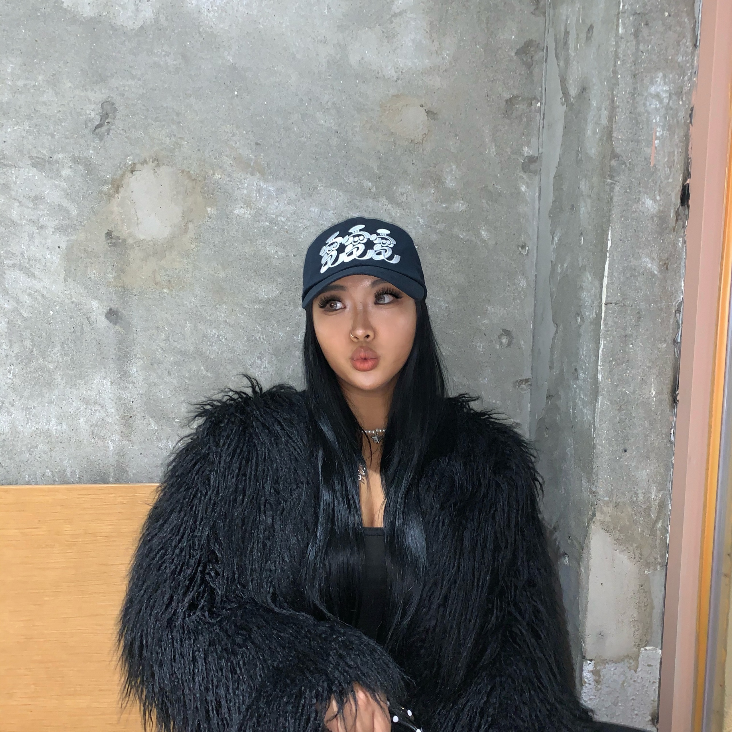 LUVLUVLUV SV The Most Basic Baseball Cap Navy 착용 스타일 - 4