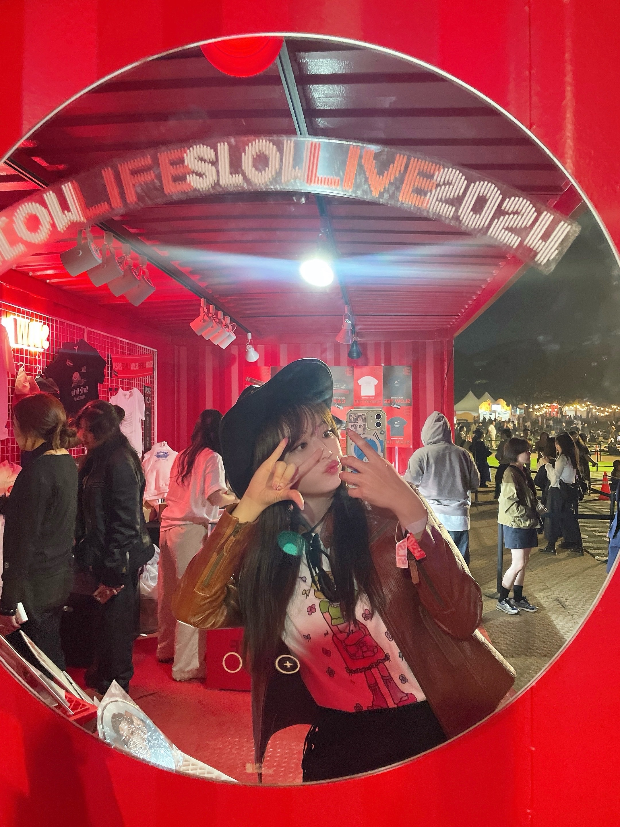 Silica Gel x Beaker SSS Mesh Pocket Gym Sack Blue, (W) Soulpussycat Soulgirl Loves Music T-Shirt No. 1 White 착용 스타일 - 4