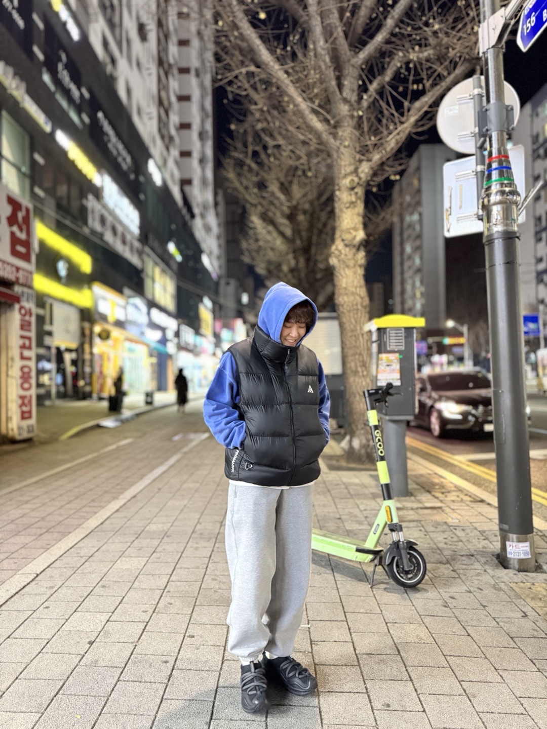 Gentle Monster x Maison Margiela MM107 Black Black, Ader Error Sig; TRS/BL Tag Hoodie Zip-Up 01 Grey 착용 스타일 - 6