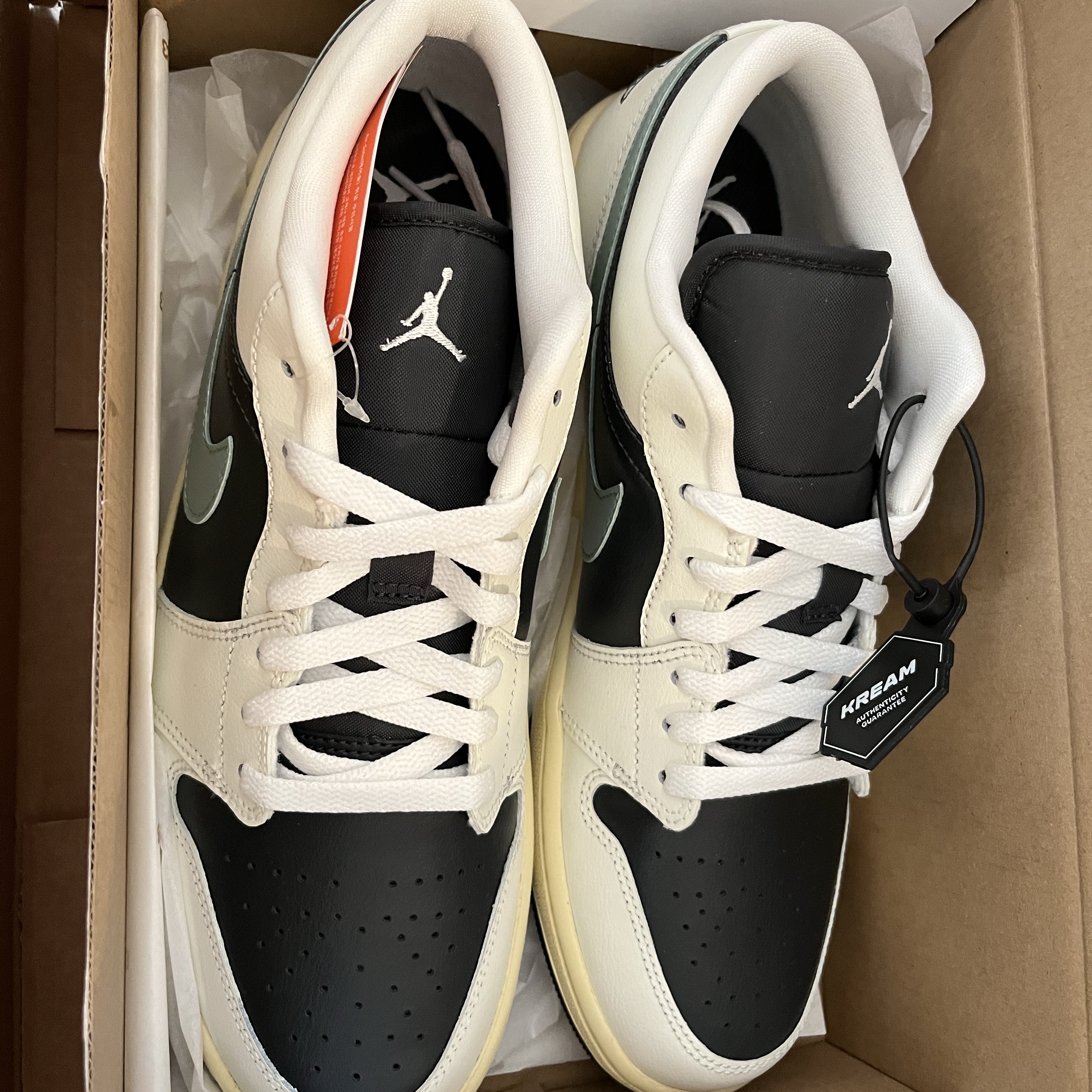 (W) Jordan 1 Low Anthracite Sail 착용 스타일
