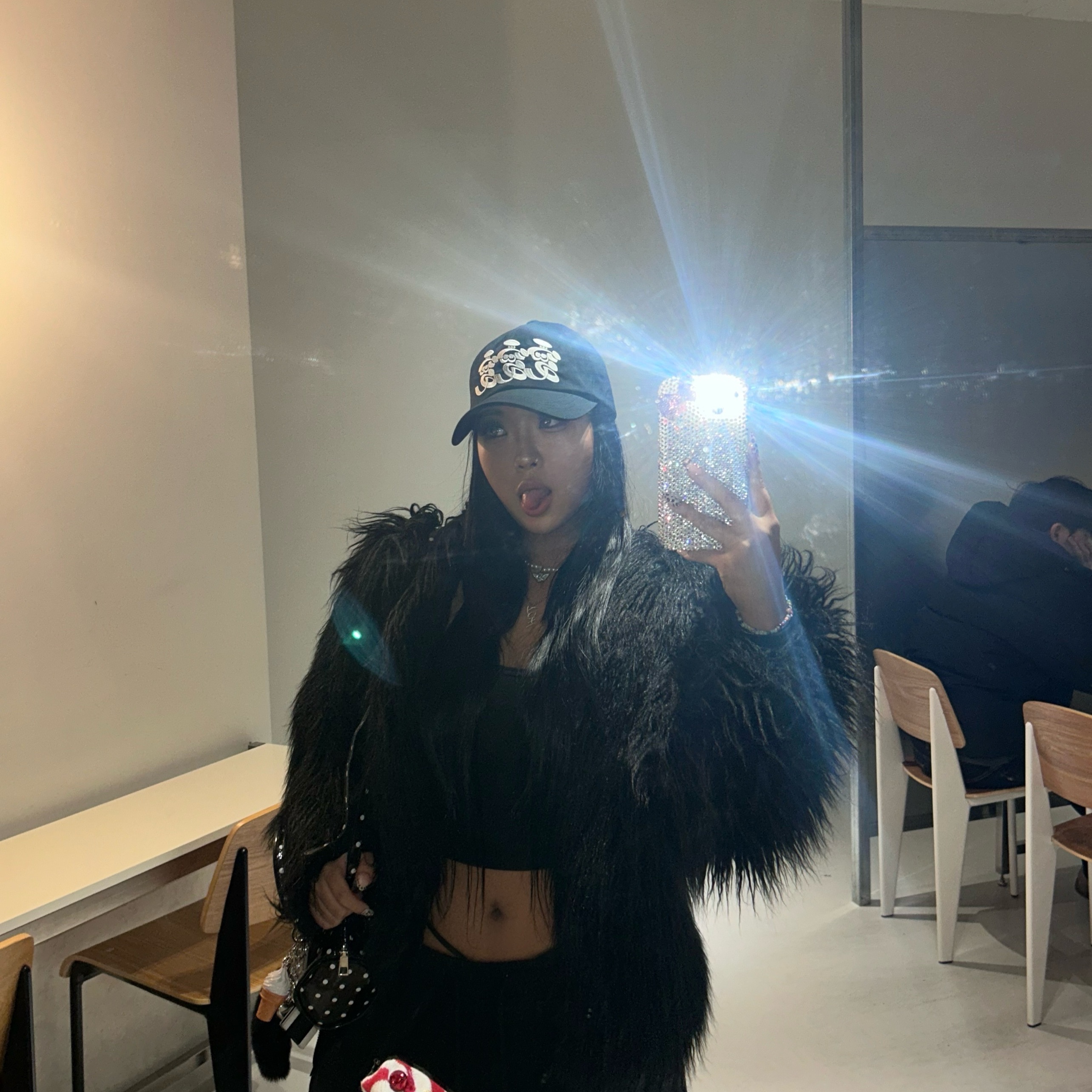 LUVLUVLUV SV The Most Basic Baseball Cap Navy 착용 스타일 - 6