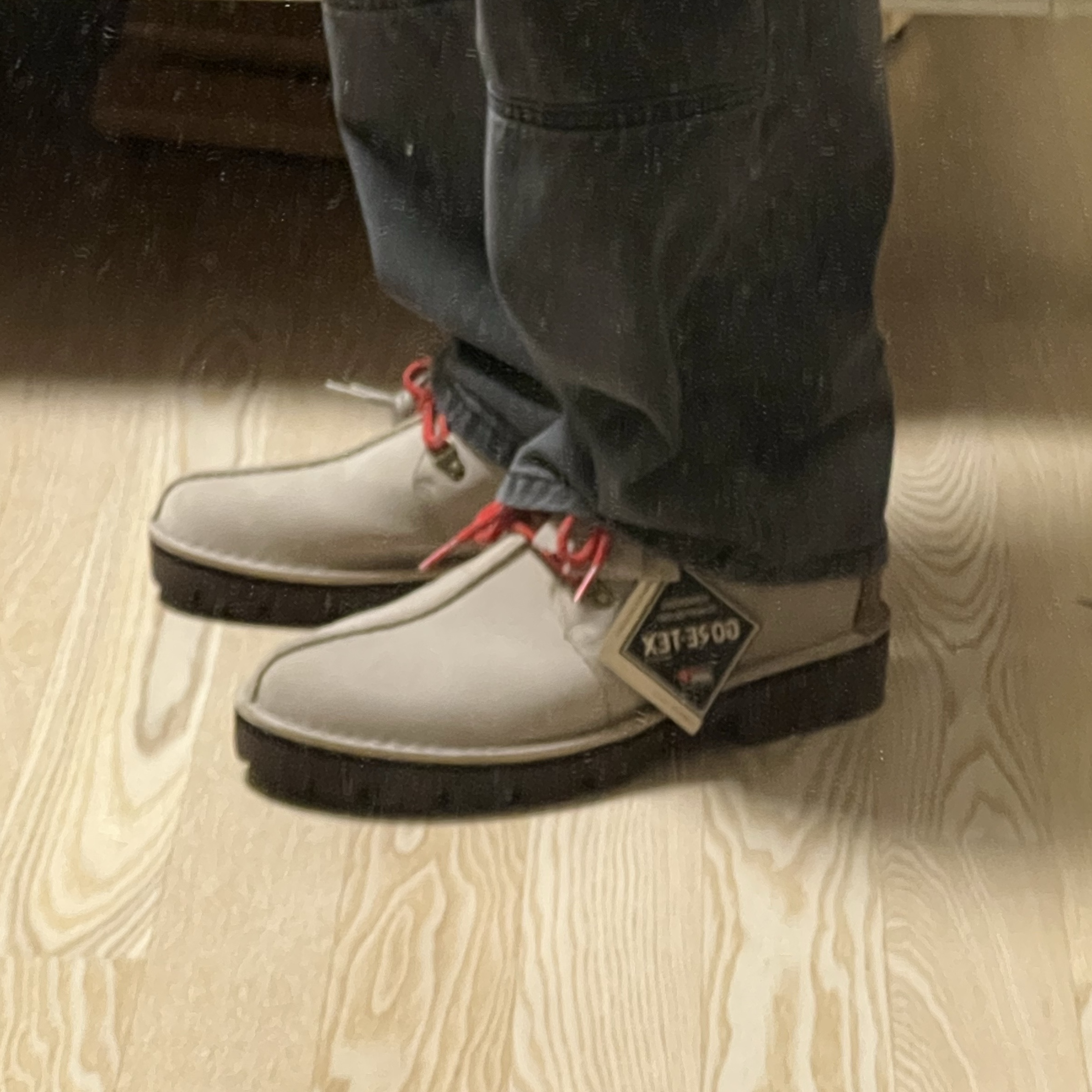 Clarks Originals x END. x Beams Plus Trek Hike GTX Light Grey 착용 스타일