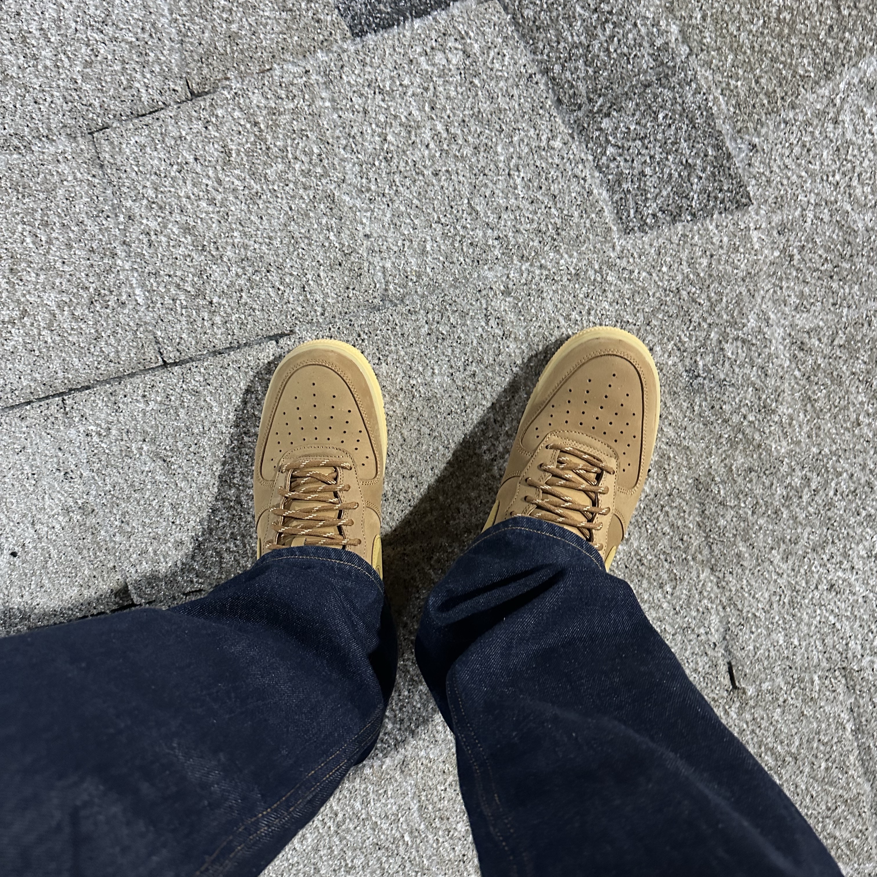 Nike Air Force 1 '07 WB Flax 착용 스타일 - 2