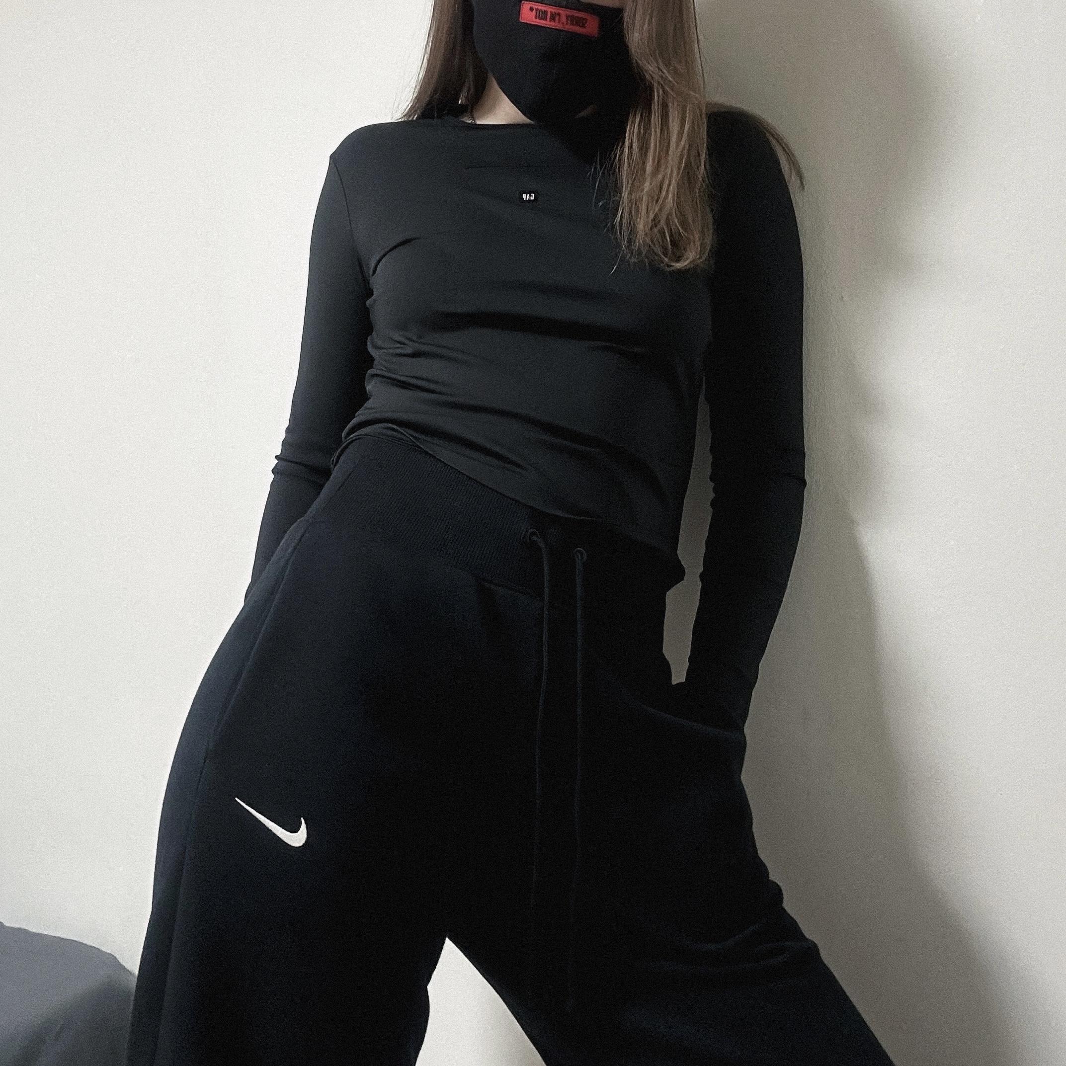 (W) Yeezy Gap Engineered by Balenciaga Long-Sleeve Second Skin Black, (W) Nike NSW Phoenix Fleece High Waisted Wide Leg Sweatpants Black - Asia 착용 스타일