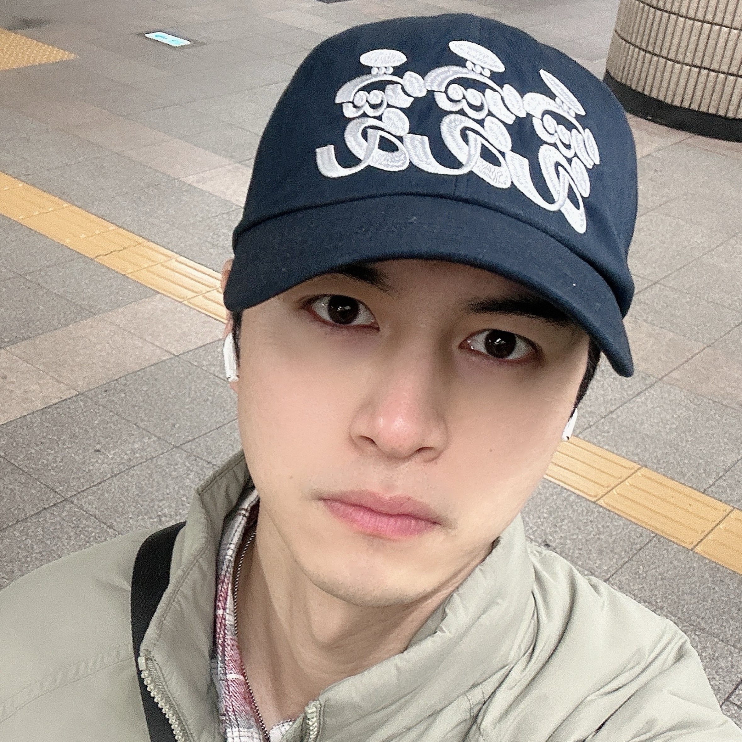 LUVLUVLUV SV The Most Basic Baseball Cap Navy 착용 스타일 - 6