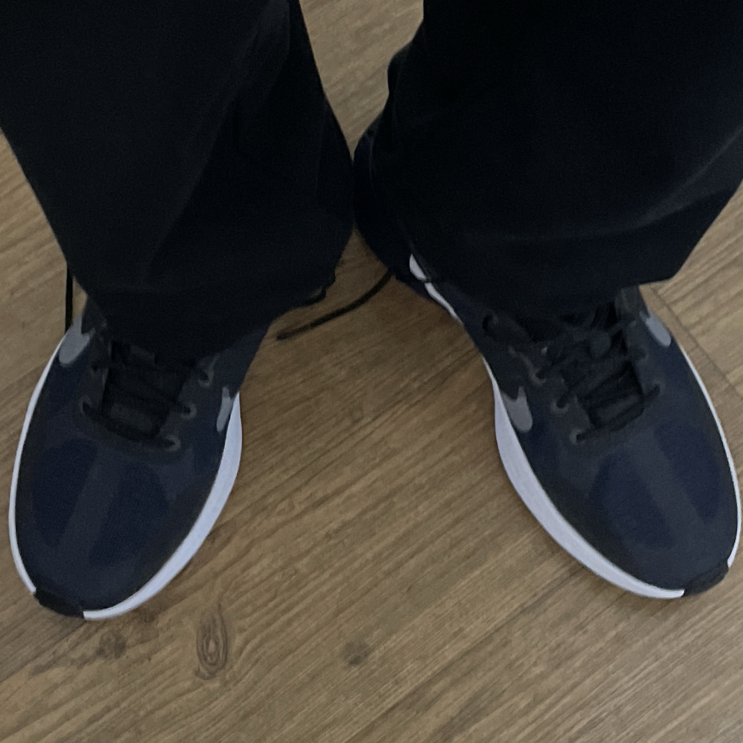 Nike Lunar Roam Black Midnight Navy 착용 스타일