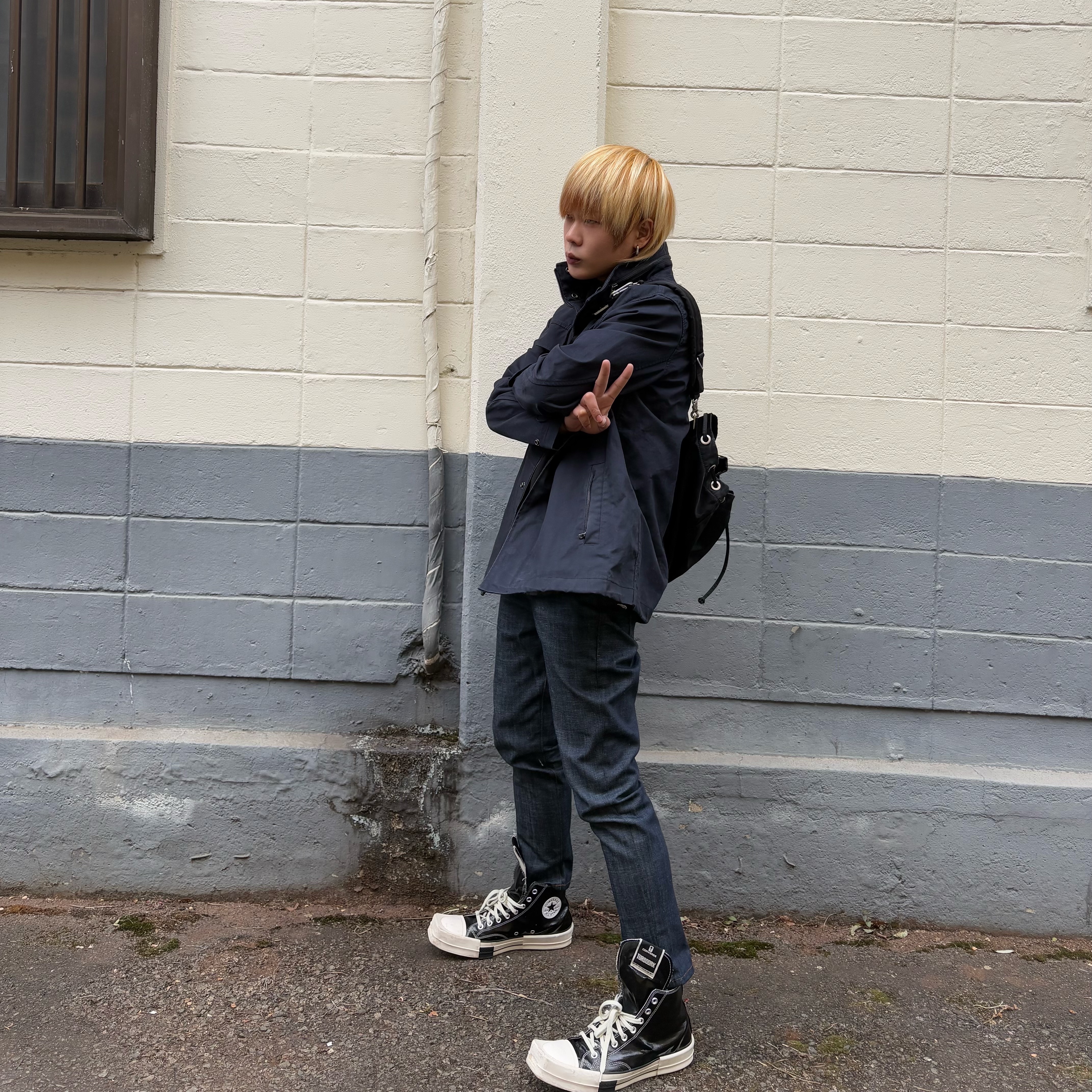 Converse x Drkshdw Turbodrk Chuck 70 Hi Black Lacquered Denim 착용 스타일 - 2