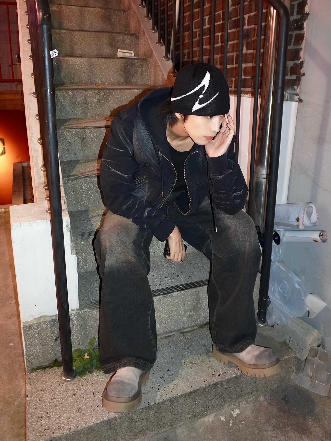BLR Curved Logo Beanie Black, BLR Curved Logo Beanie Ivory 착용 스타일