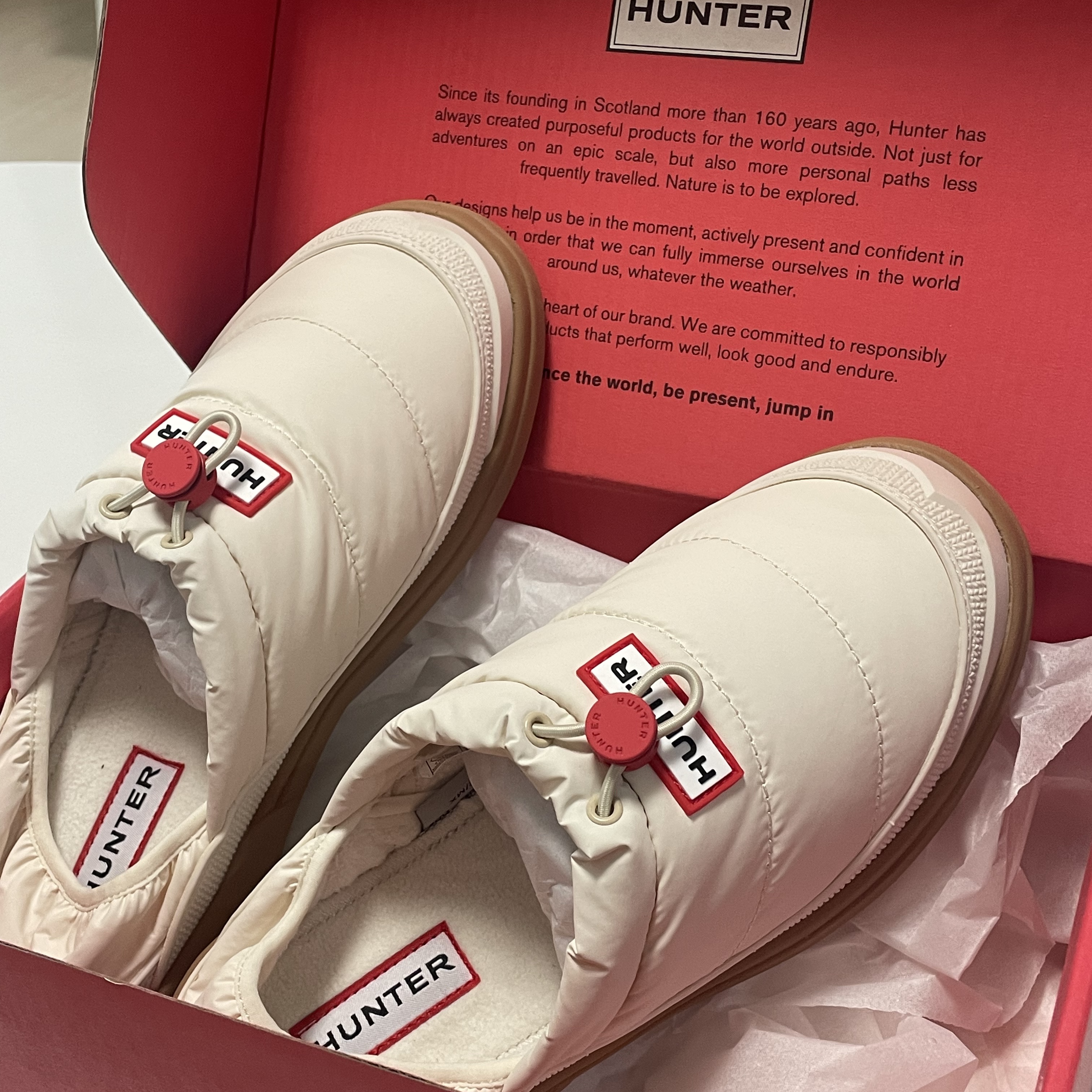 (W) Hunter In Out Insulated Slipper White Willow Gum 착용 스타일 - 3