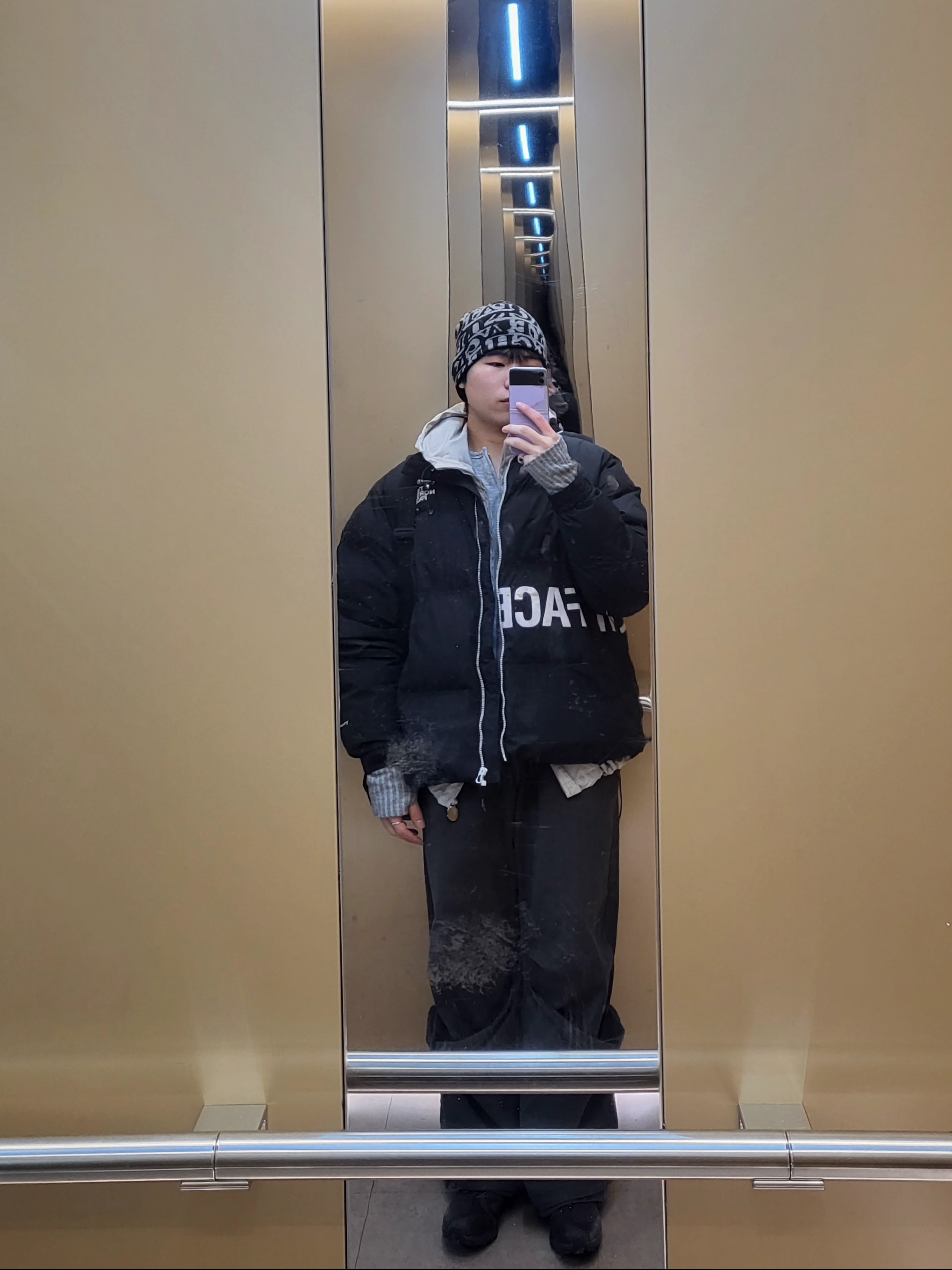 BAPE Solid Color Nylon Hooded Jacket Grey, Hatchingroom Layer Cardigan M.Grey 착용 스타일 - 1