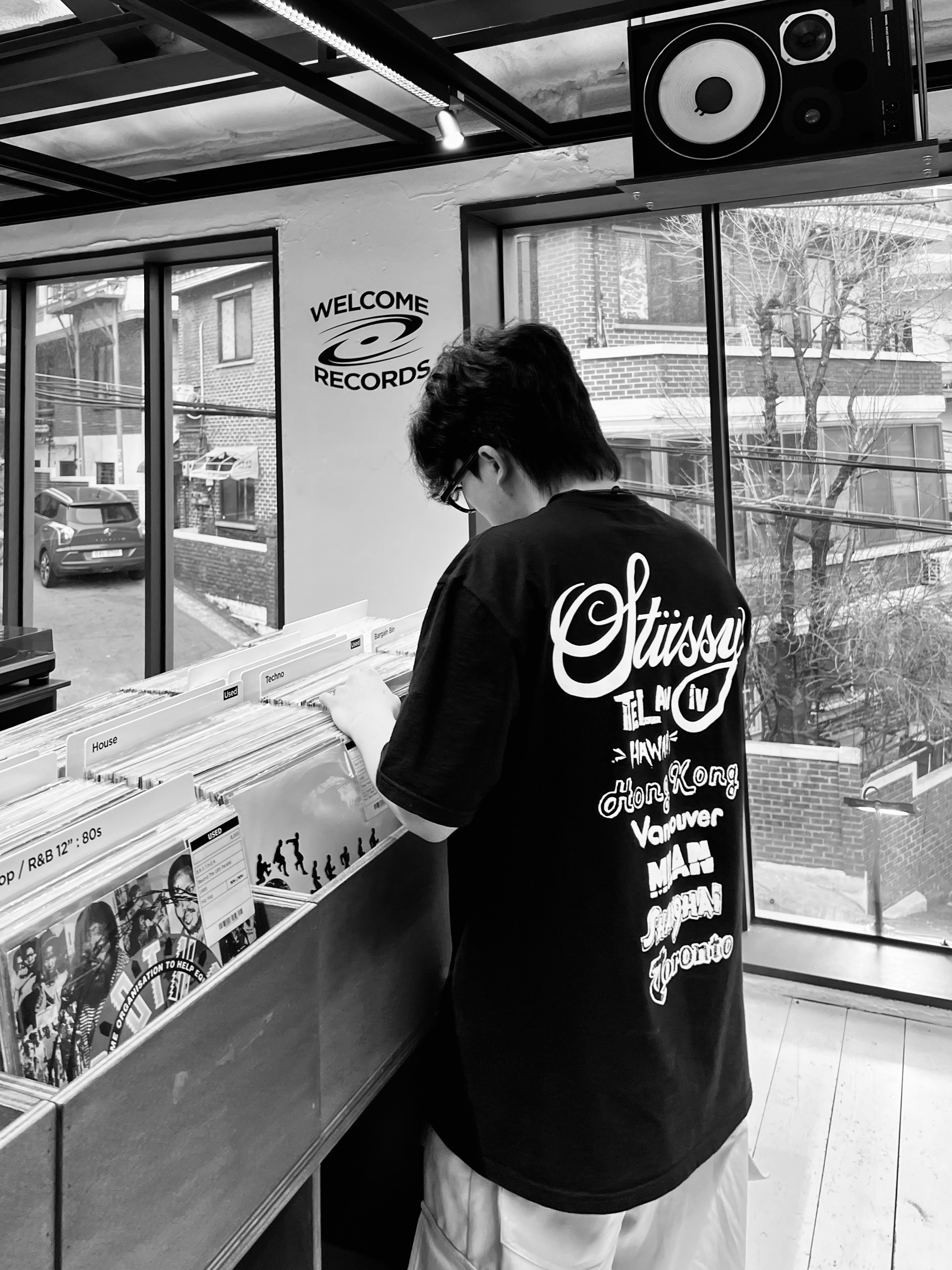 Stussy Tour T-Shirt Black 착용 스타일