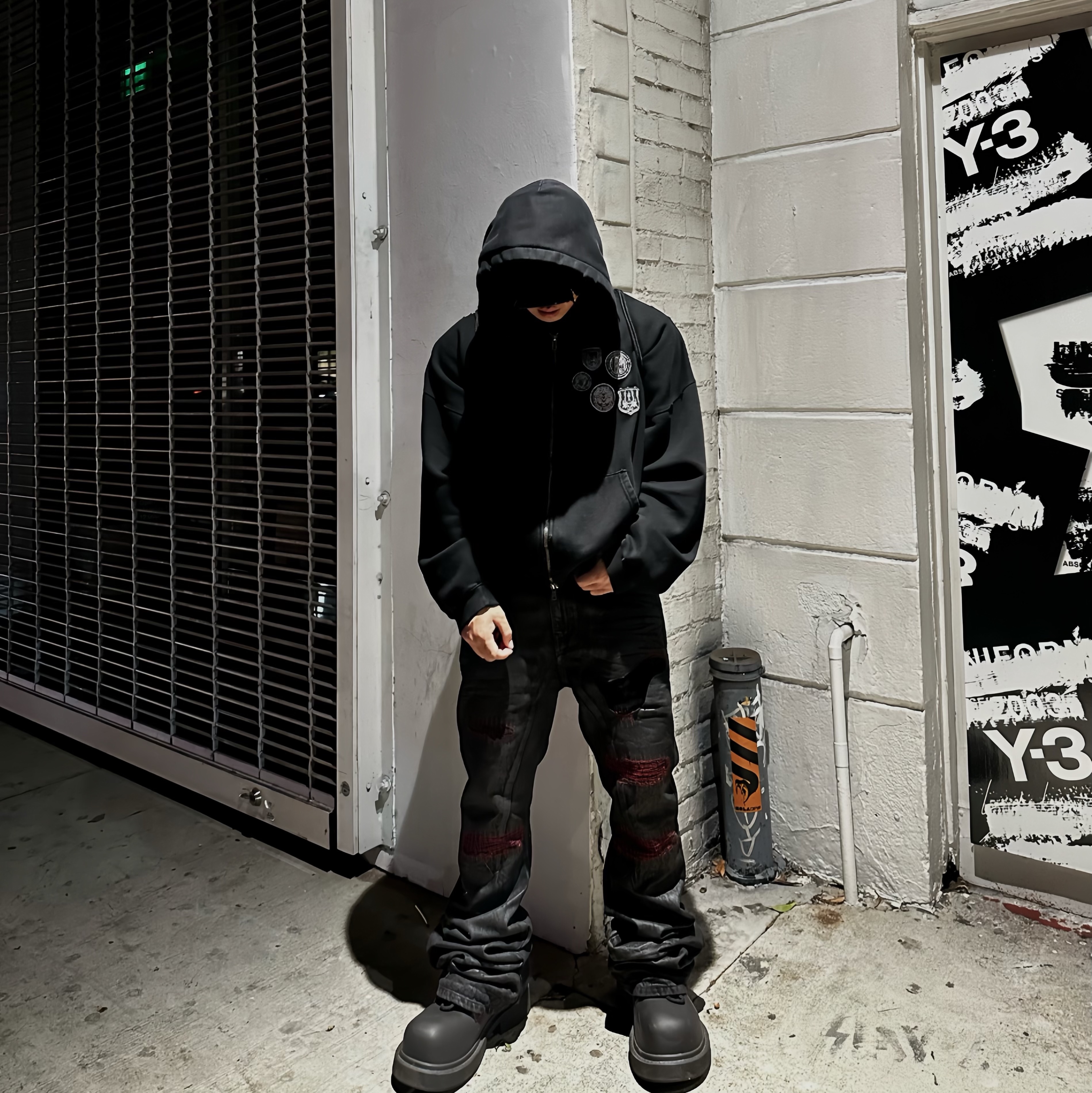 Undermycar x Emostanceclub Emoun Destroyed Cowhide Suede Red Stitch Denim Toreador - 23FW, Balenciaga Steroid Derby Black 착용 스타일
