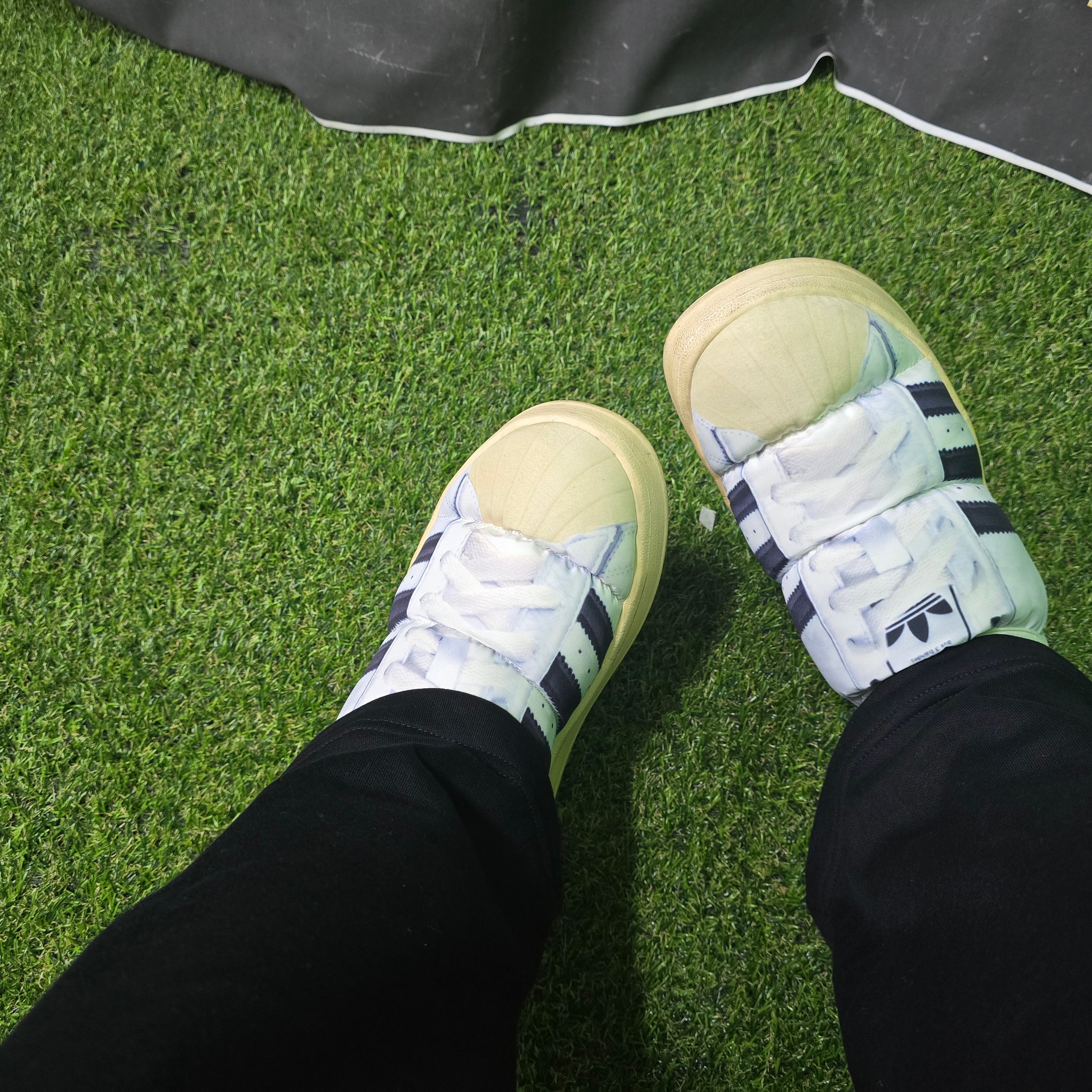 Adidas Puffylette Superstar Cloud White 착용 스타일 - 1