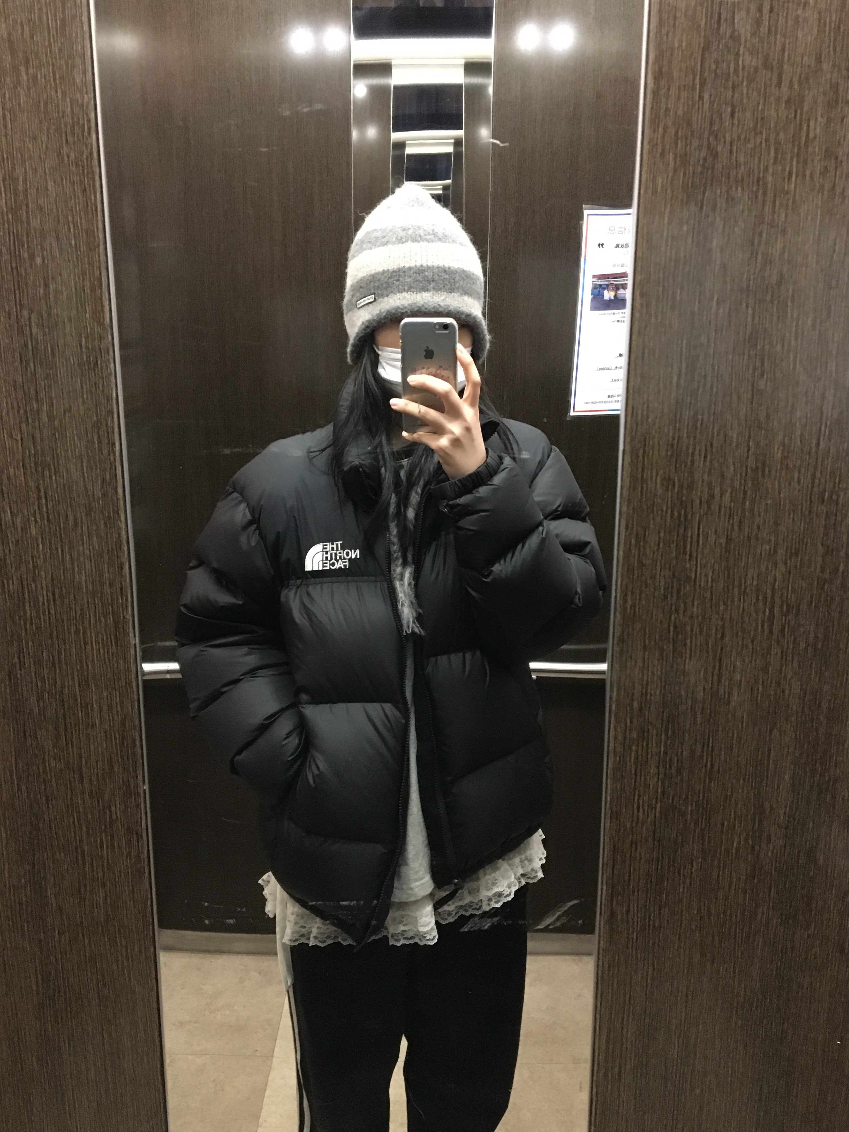 The North Face 1996 Eco Nuptse Jacket Black, Thevinylhouse Ear Flap Stripe Beanie Grey 착용 스타일