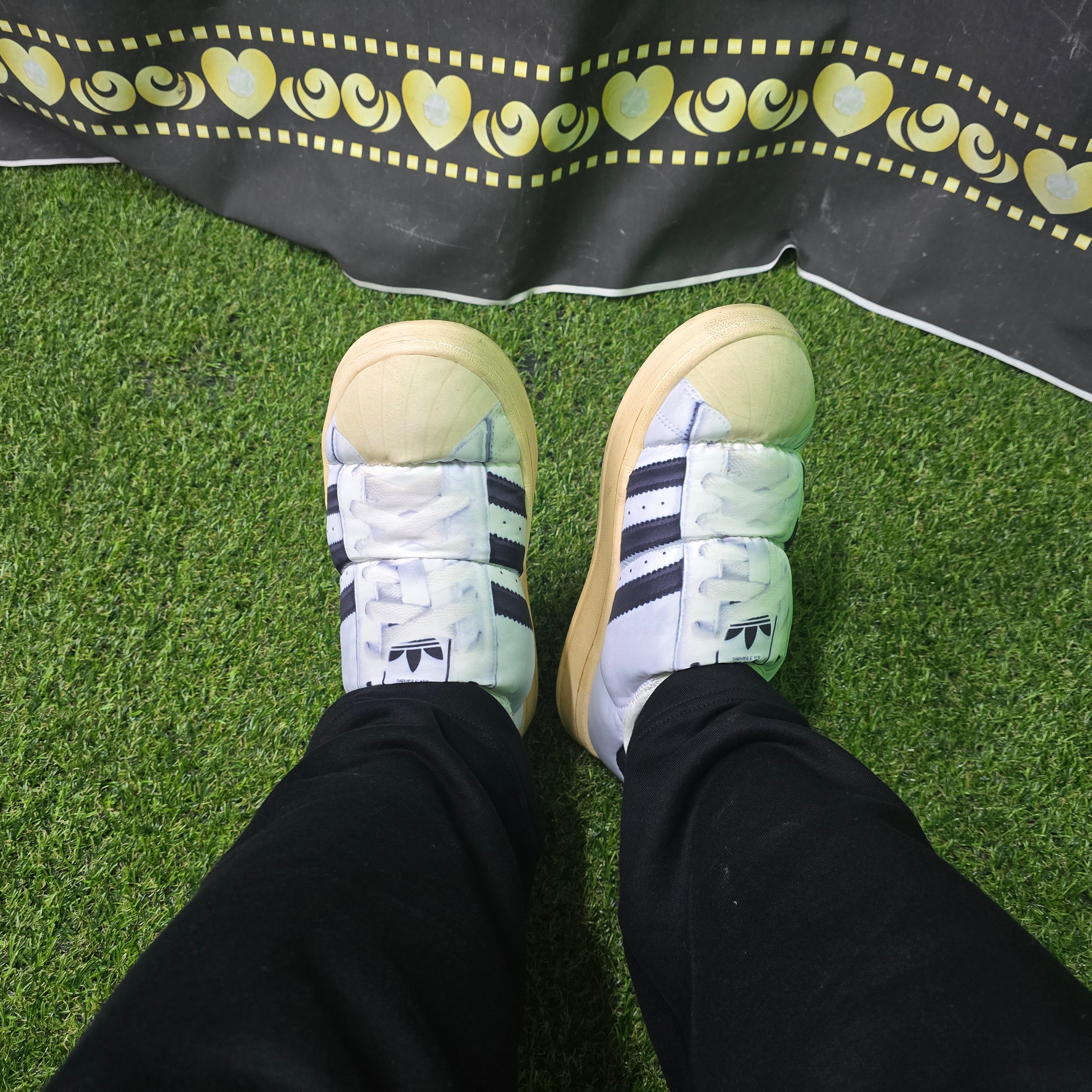Adidas Puffylette Superstar Cloud White 착용 스타일 - 3