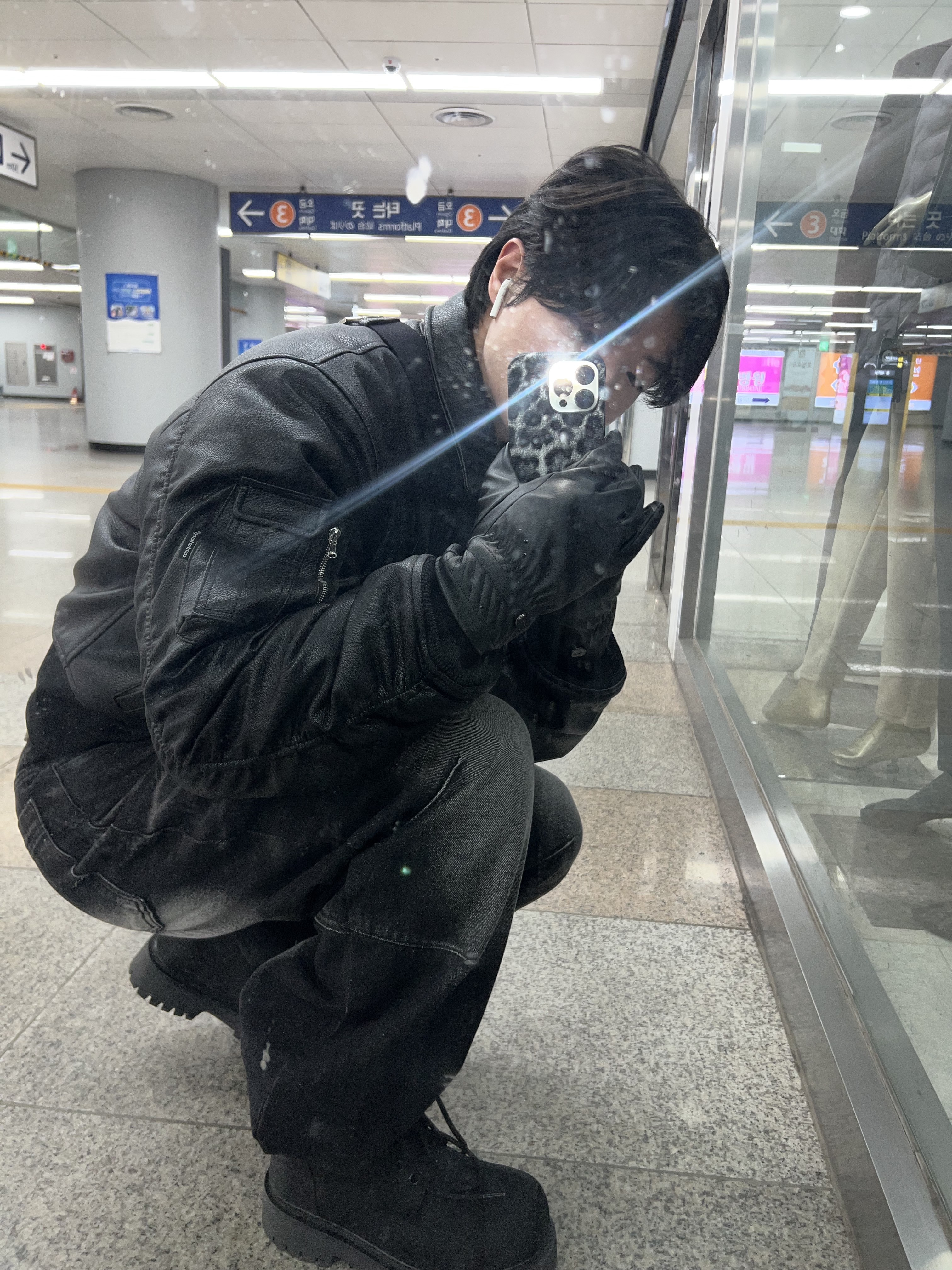 BLR Embossed Wave Washing Wide Denim Pants Black, Diesel B-1DR Leather Belt with D Buckle Black ์ฐฉ์ฉ ์คํ์ผ - 3