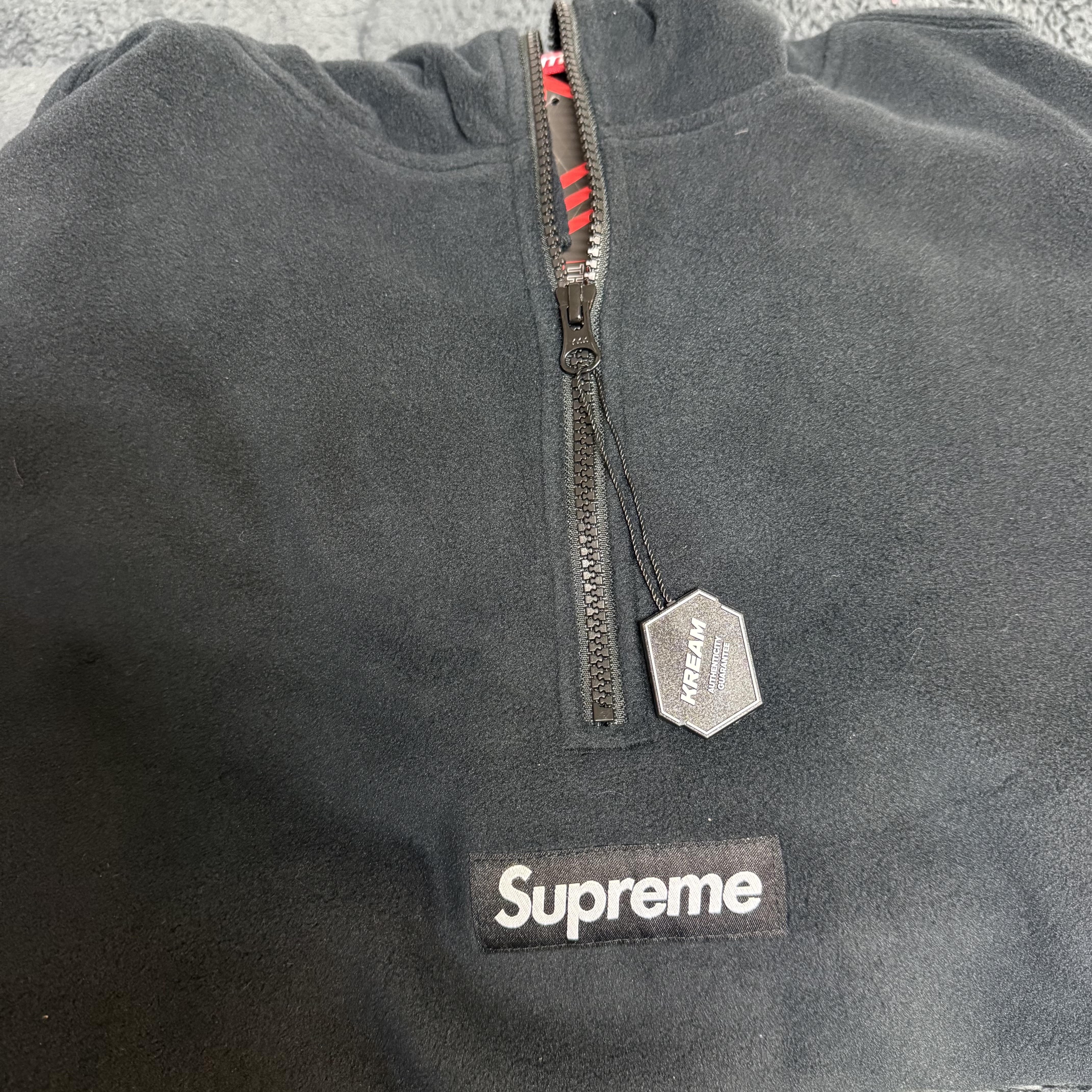 Supreme Polartec Facemask Half Zip Hooded Sweatshirt Black - 24FW 착용 스타일