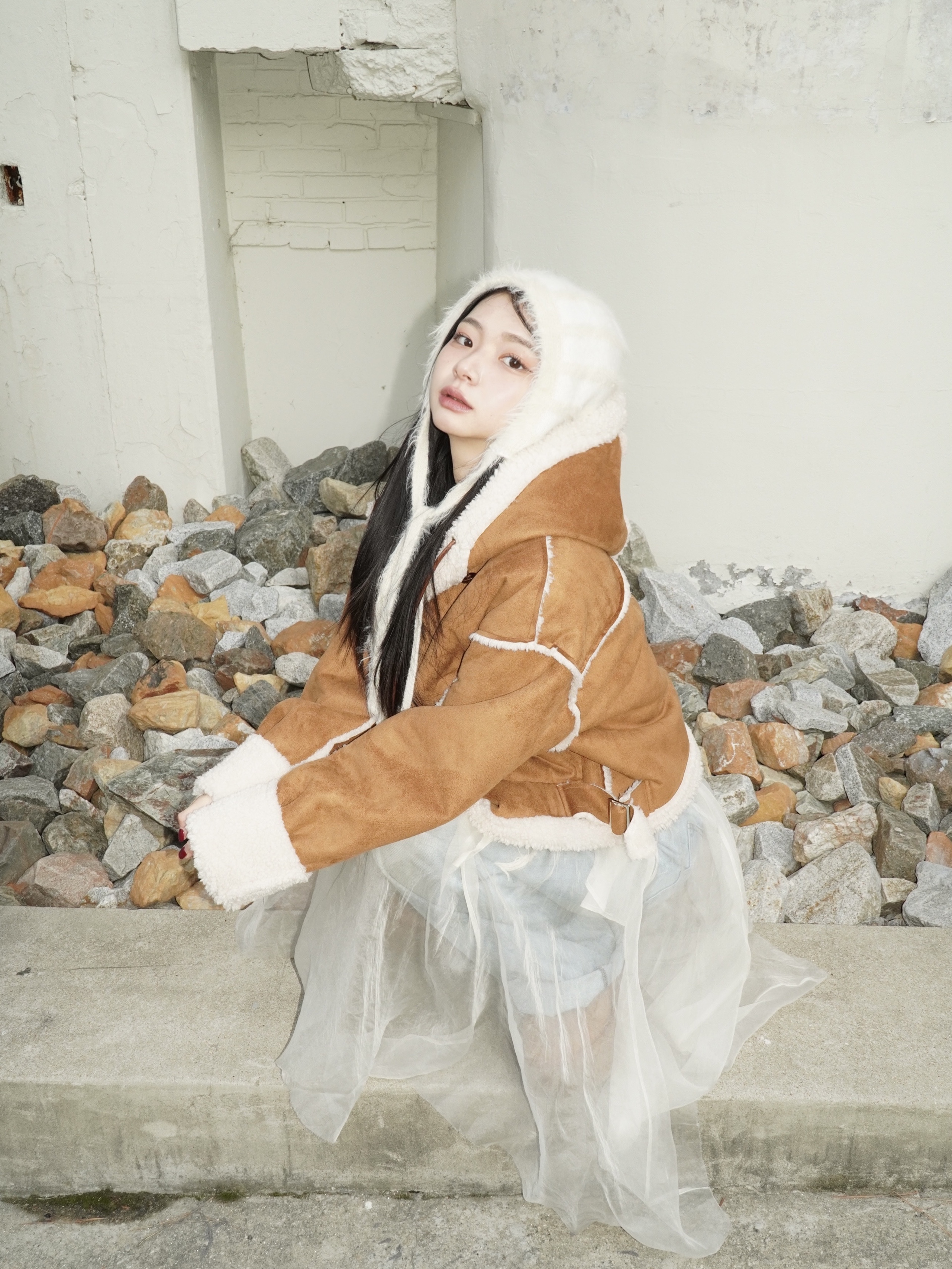 (W) UGG Classic Dipper Boots Chestnut 착용 스타일 - 4