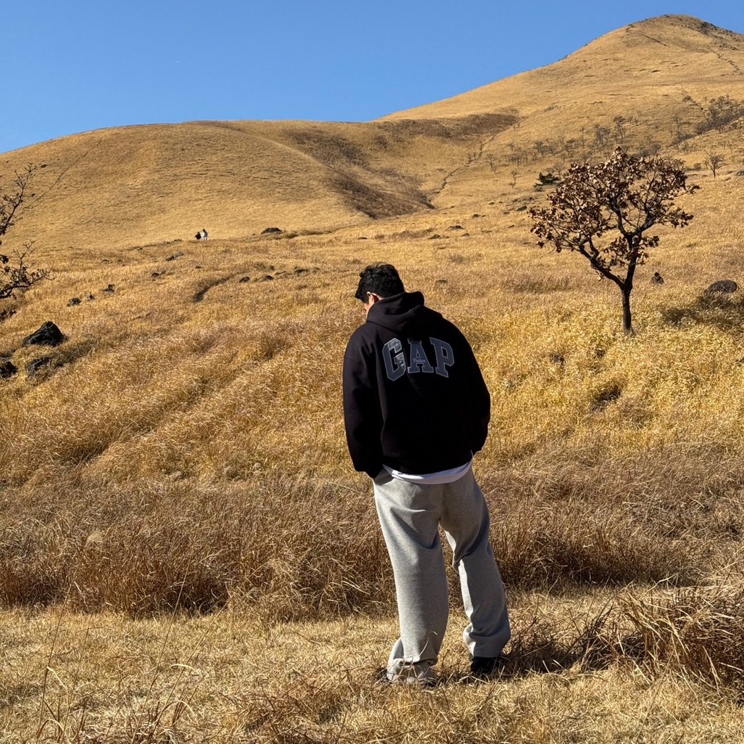 Palace x Gap Hood Black - 24SS 착용 스타일