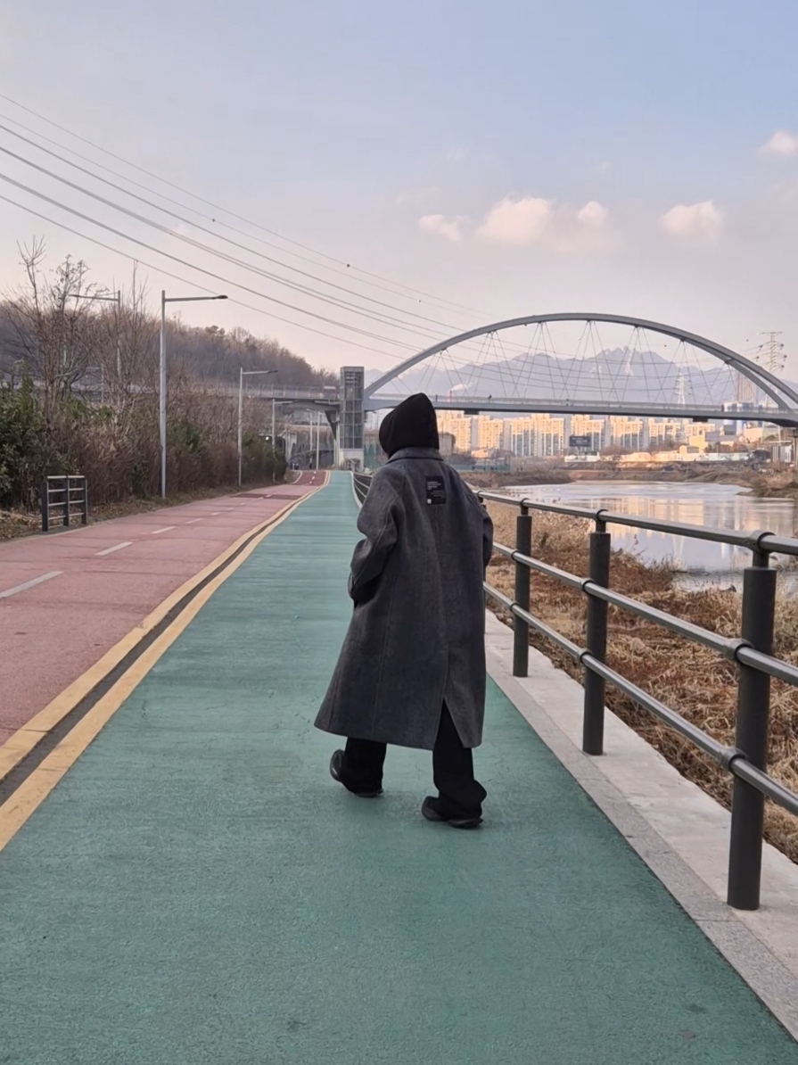 Undermycar Mu.30 Anti Fxxking Logo Play Stretch Flare Black Jeans 착용 스타일 - 6