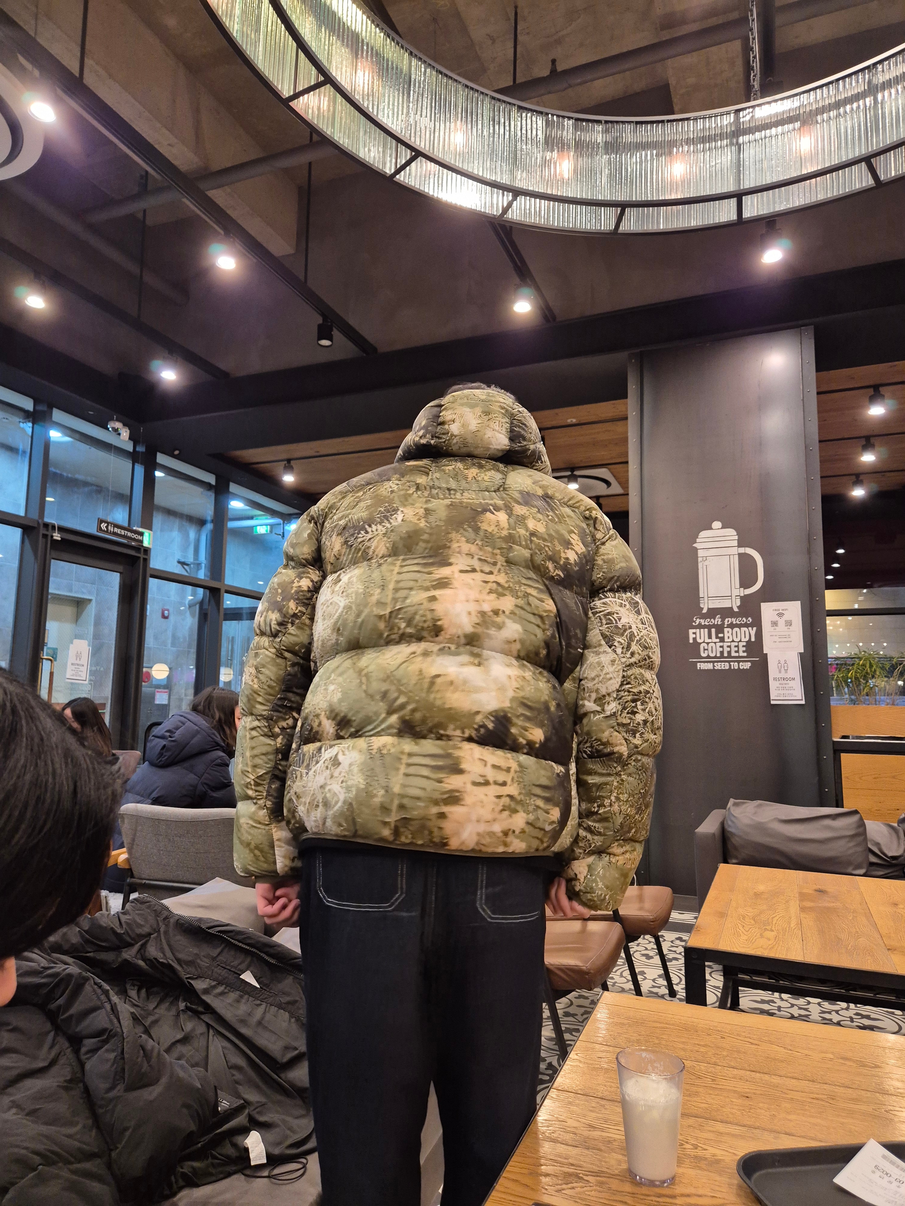 Nike ACG Therma-Fit ADV Lunar Lake Puffer Loose Hooded Jacket Oil Green Medium Olive - Asia 착용 스타일